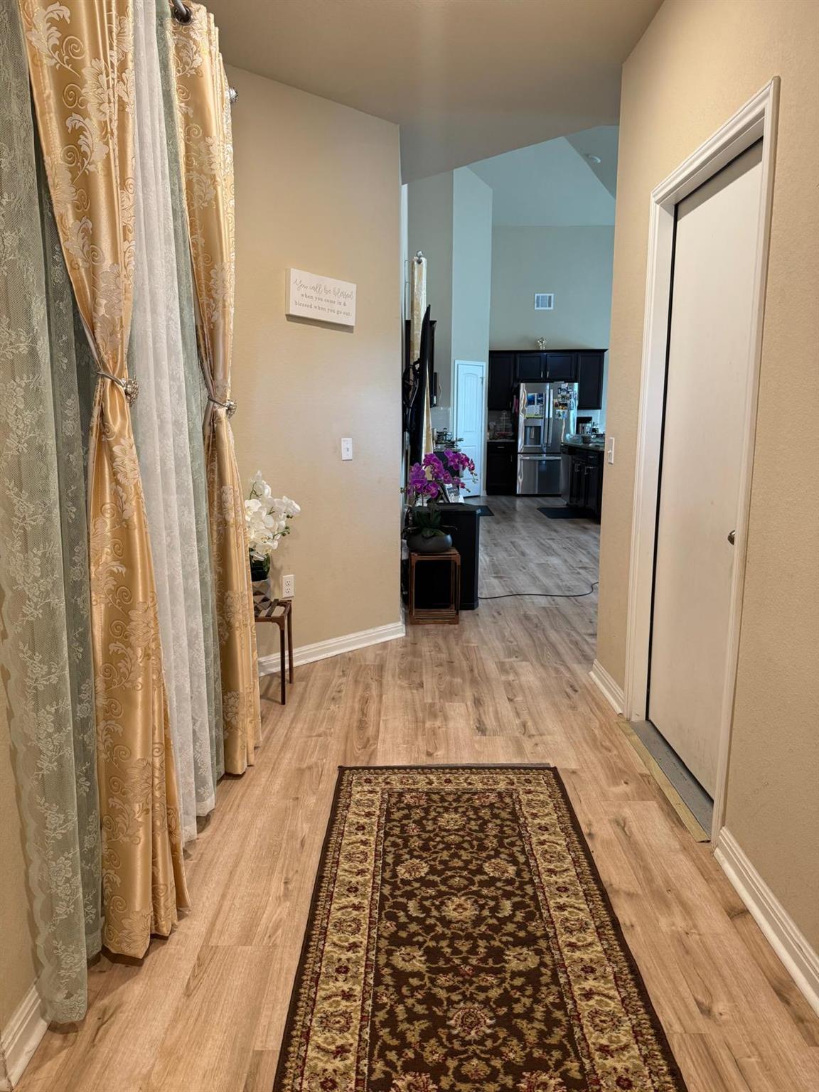 113 Queen Anne DR — photo 4