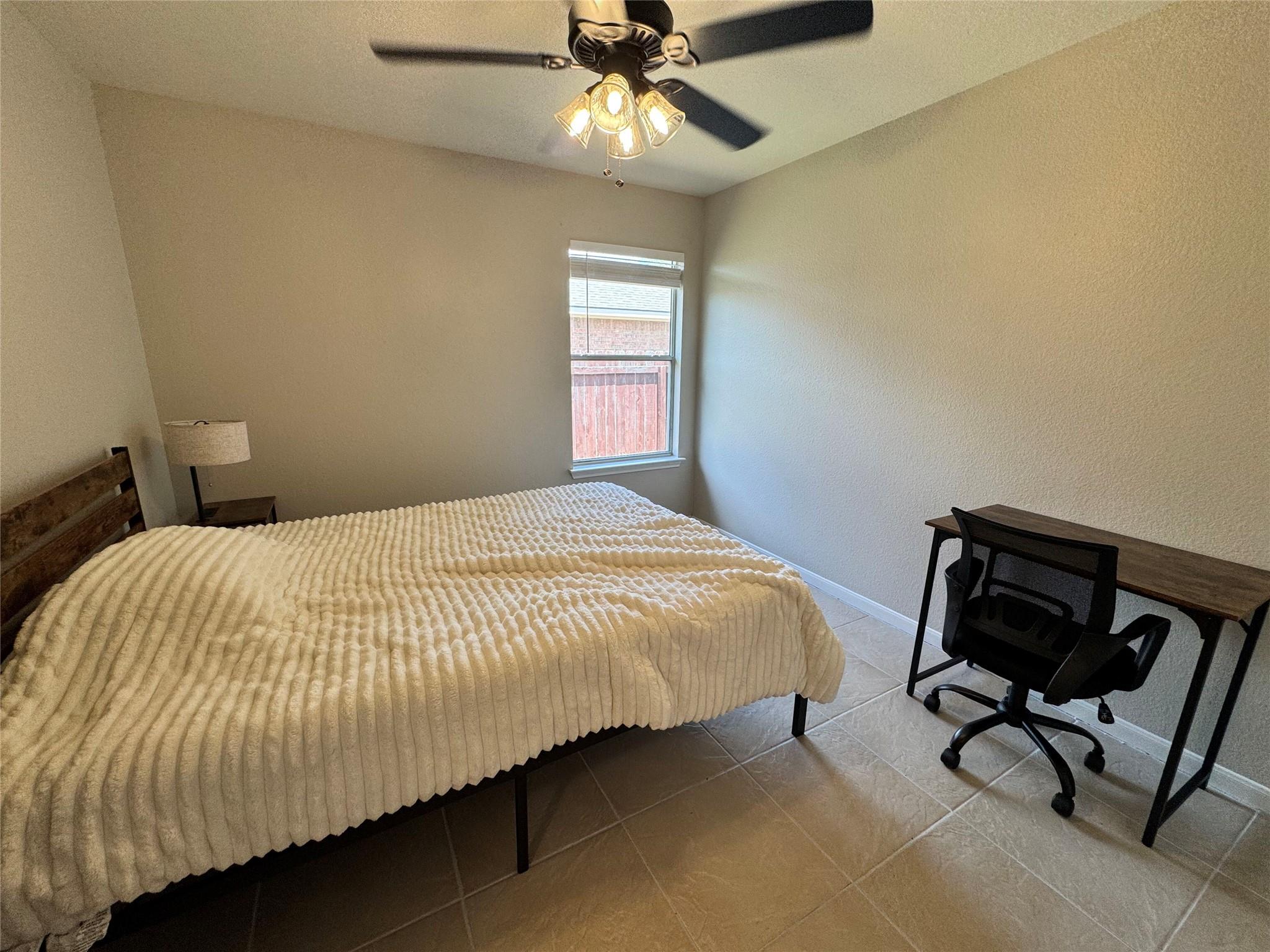 657 Columbine Ave — photo 3
