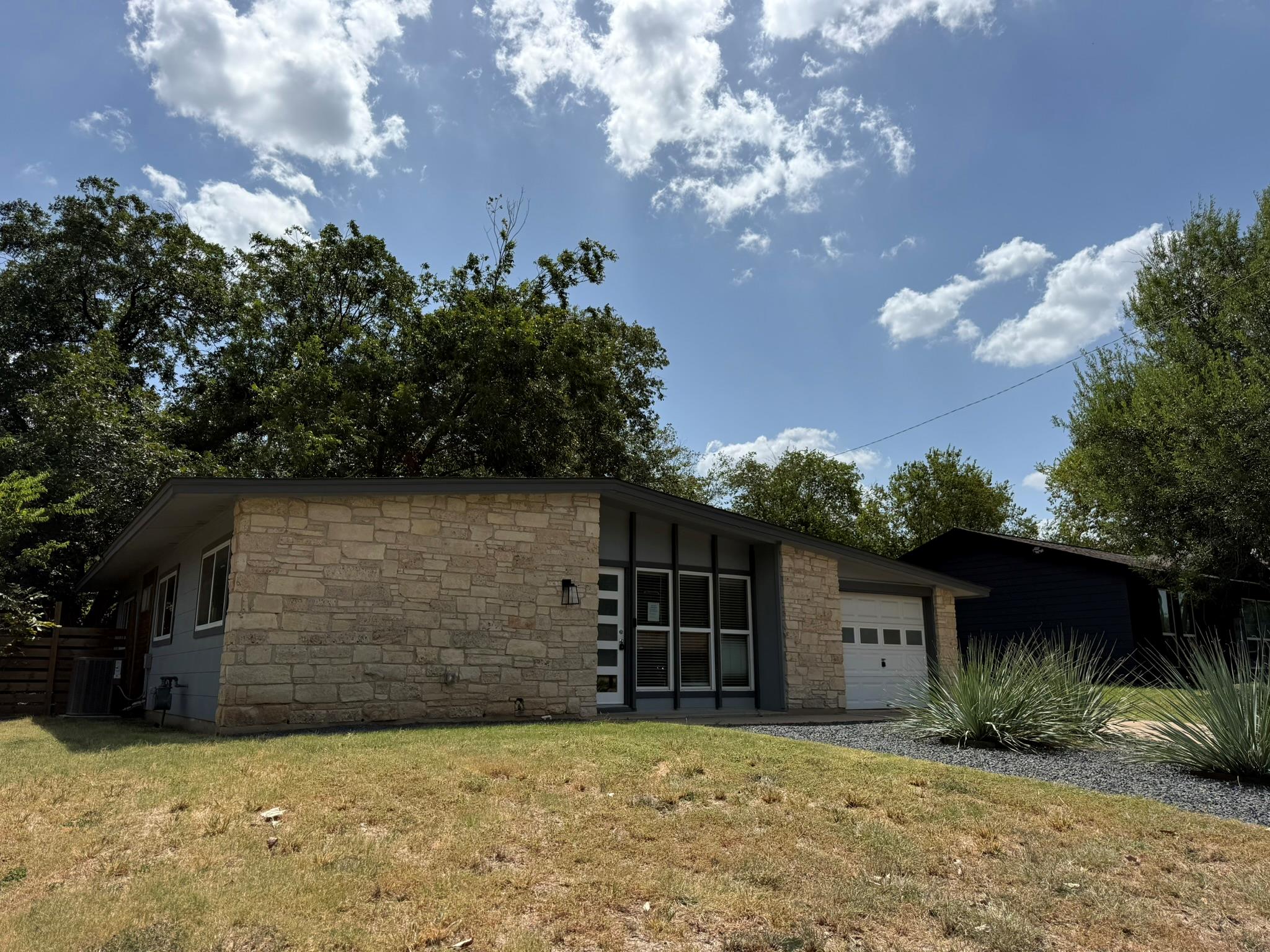 509 Ramble LN — photo 3
