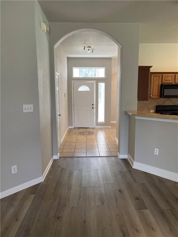 214 Newport Landing PL — photo 4