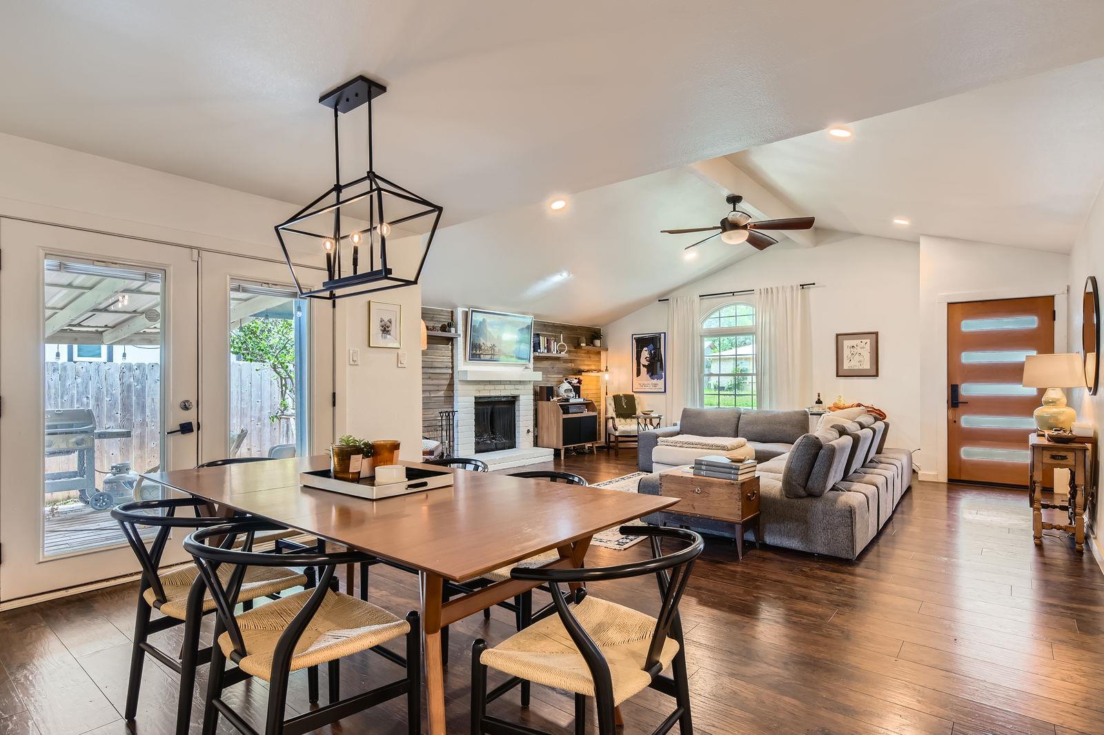 7905 Wycombe DR — photo 5