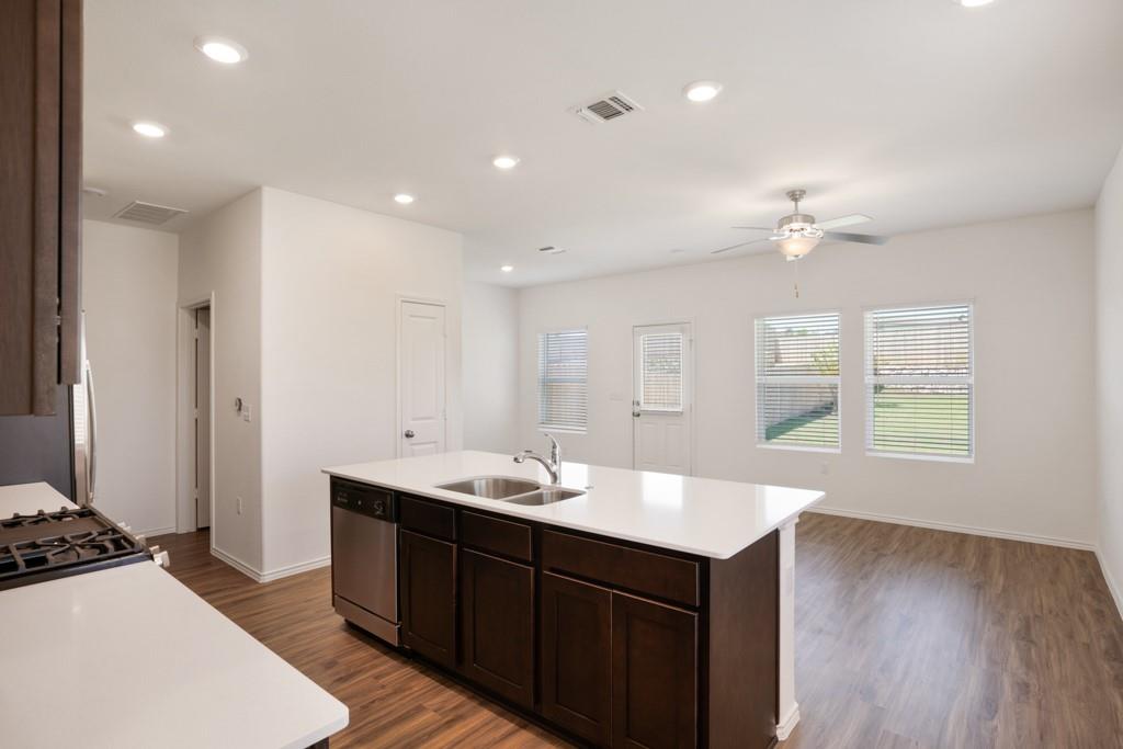 15200 Spruce Frost CV #A — photo 3