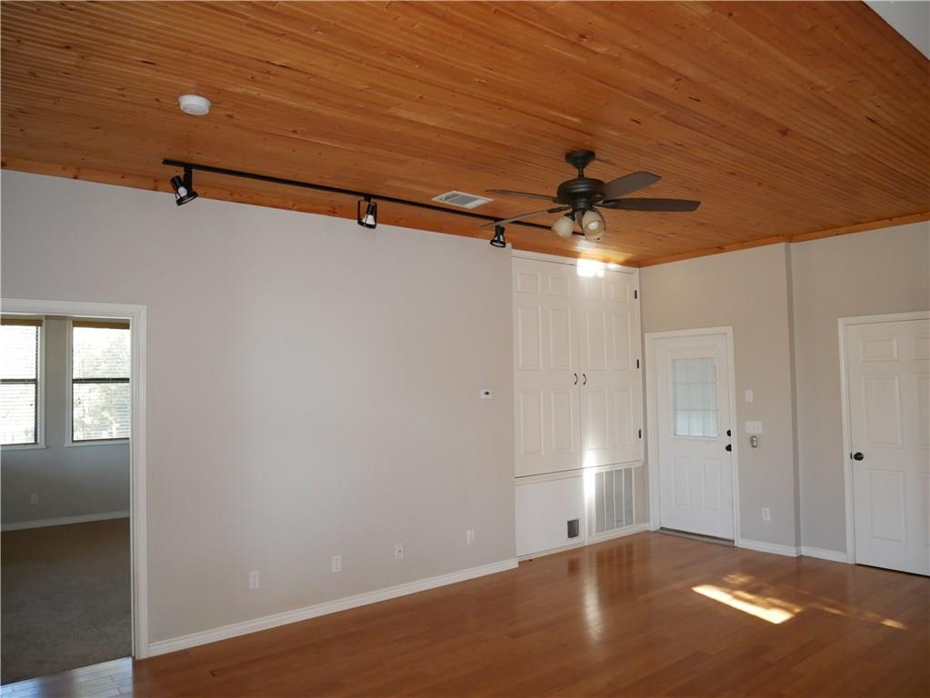 16216 Stewart RD #B — photo 4
