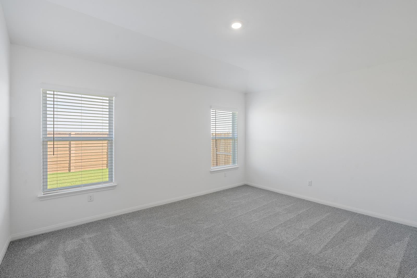 309 Luna Blue LN — photo 4