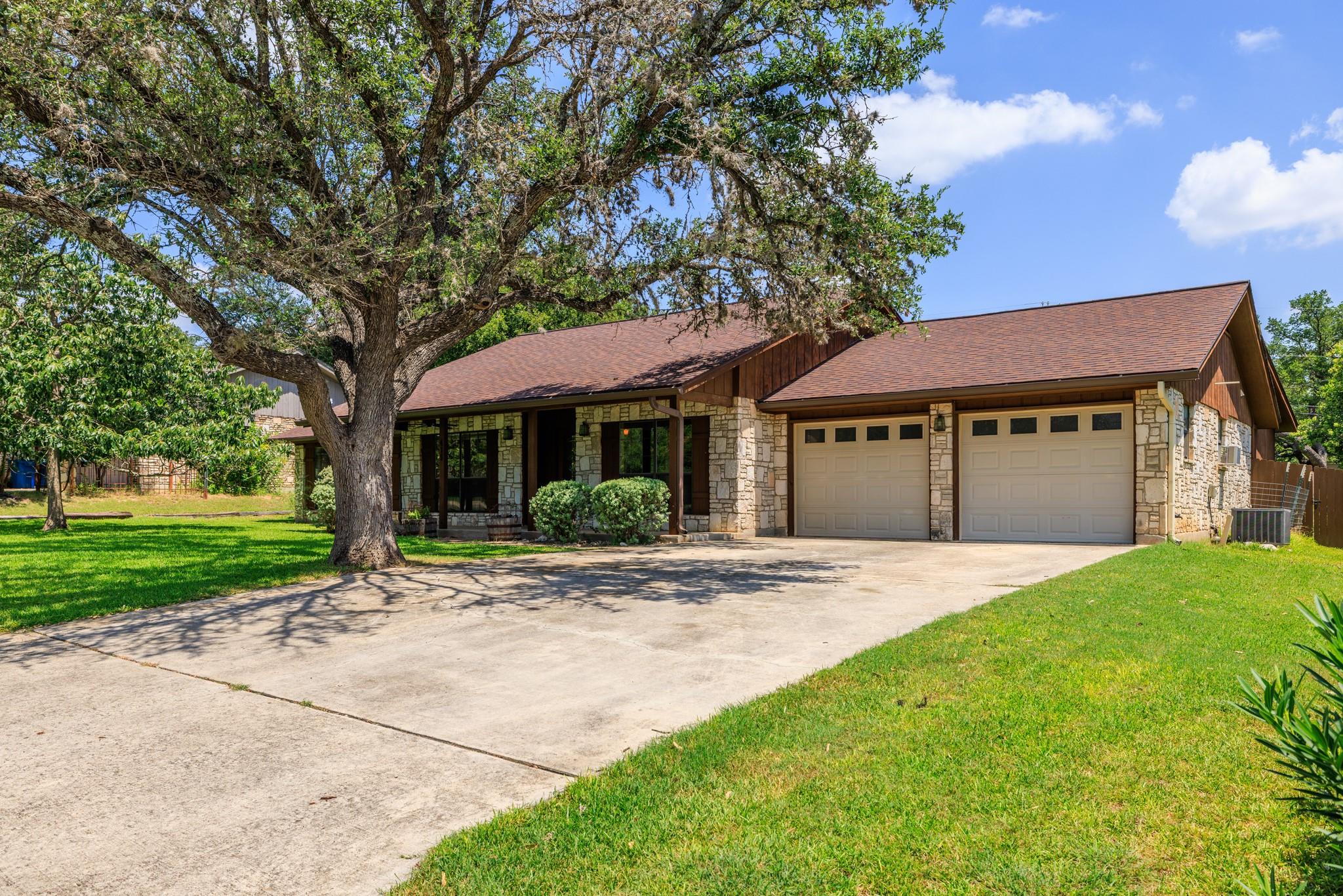 415 Meadow Ridge DR — photo 3