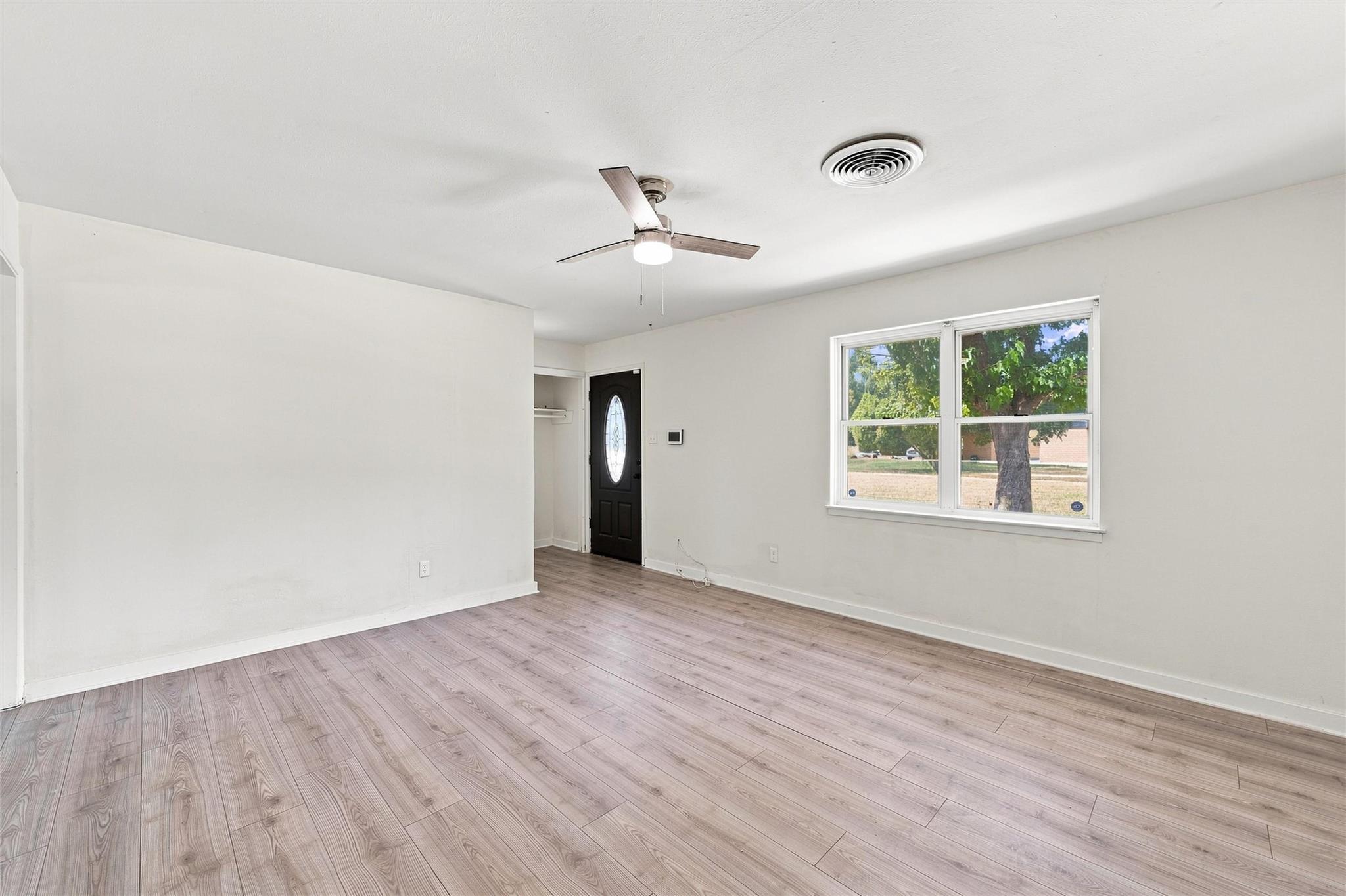 1508 Bowie CT — photo 4