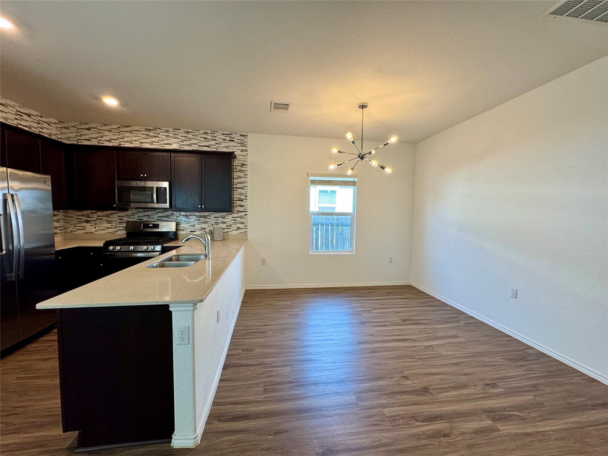 14221 Lyndora LN — photo 5