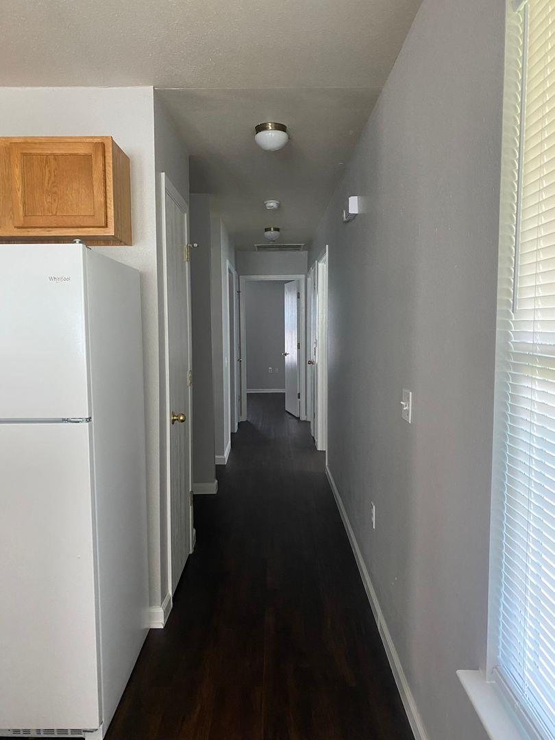 601 Bastrop ST — photo 4