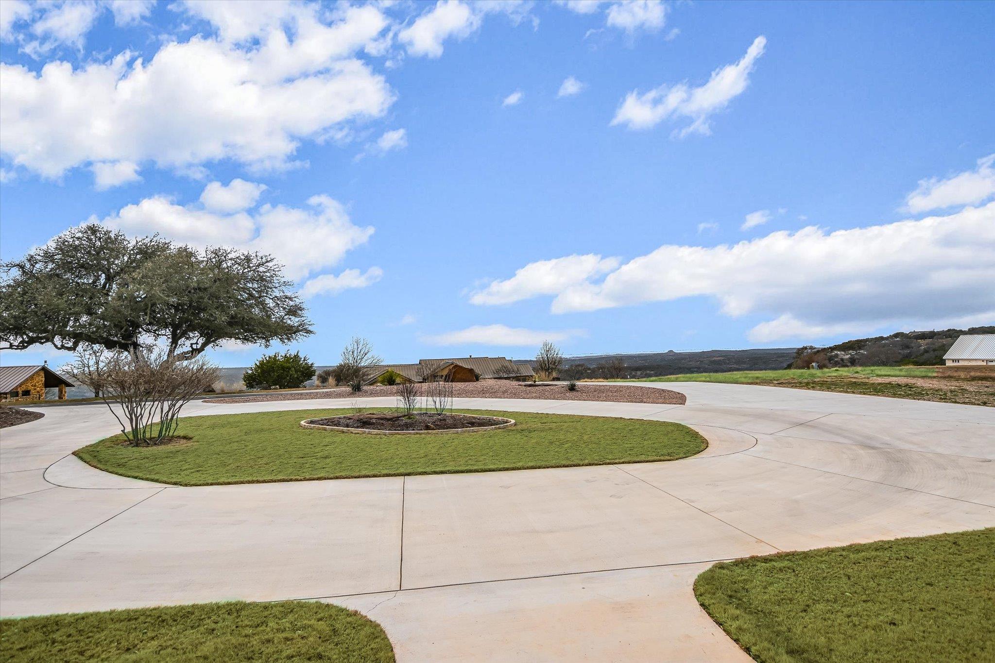 401 Eagle Ridge — photo 3