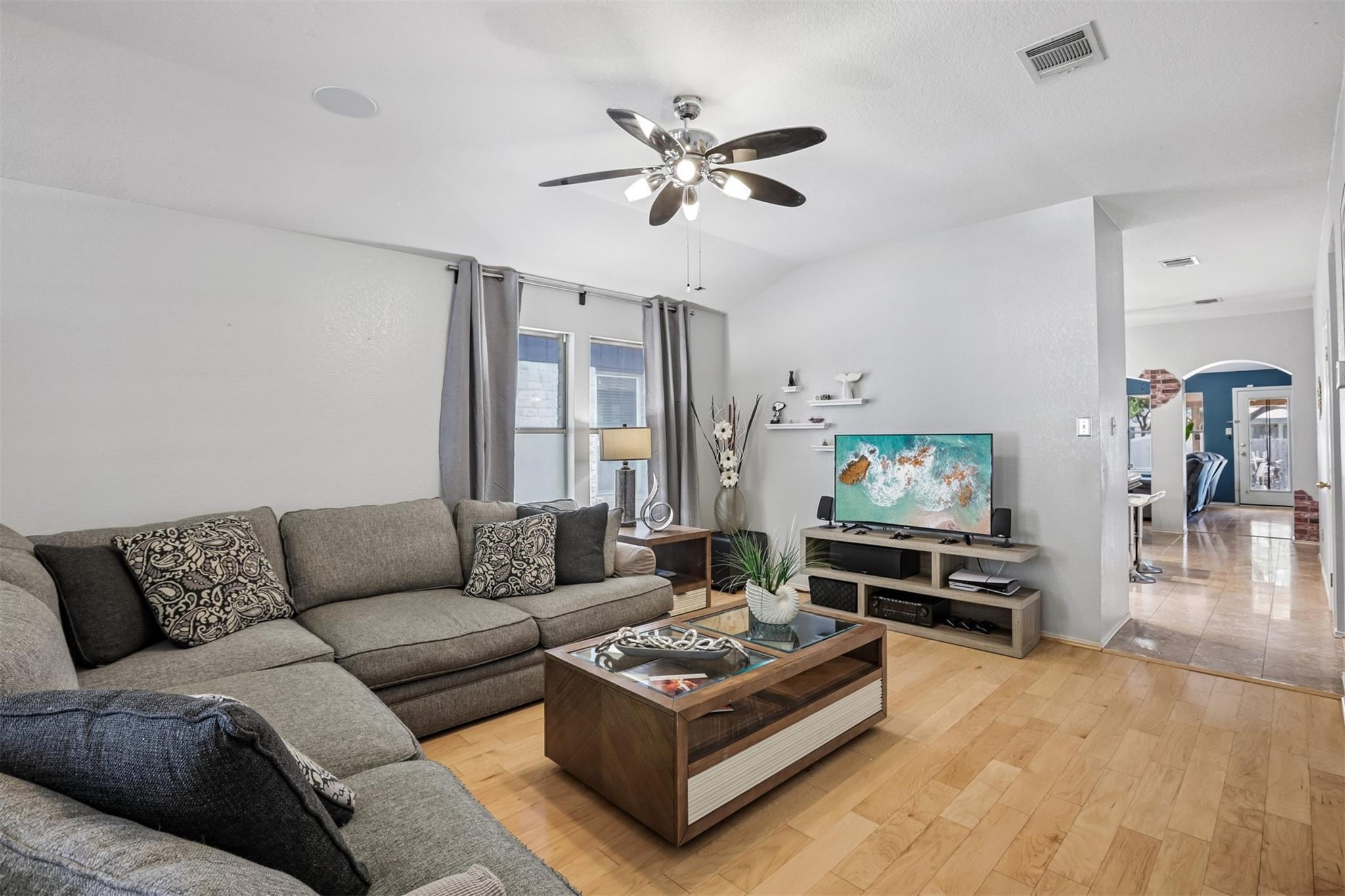 13517 Bolivia DR — photo 5
