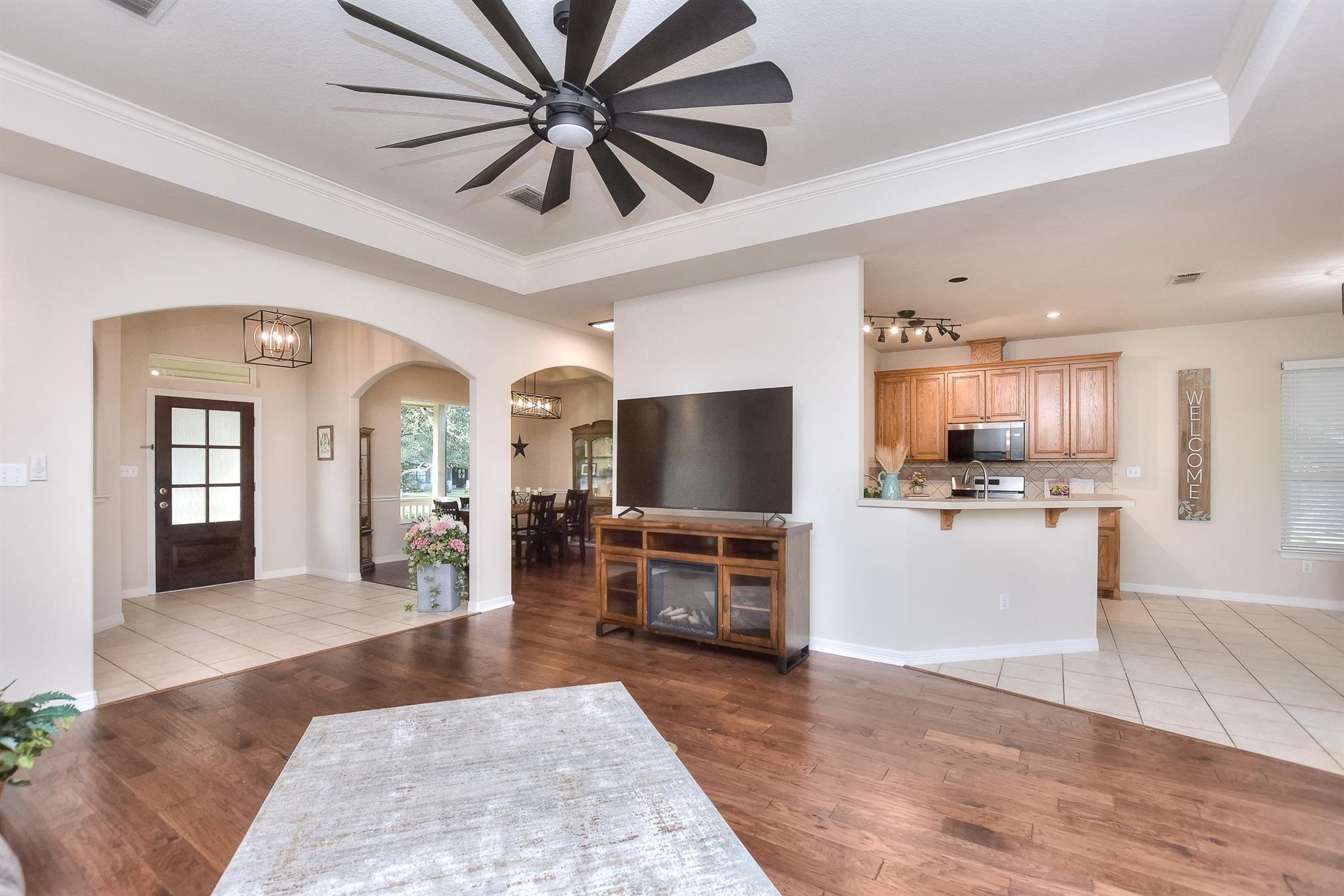 111 Pecos CT — photo 3