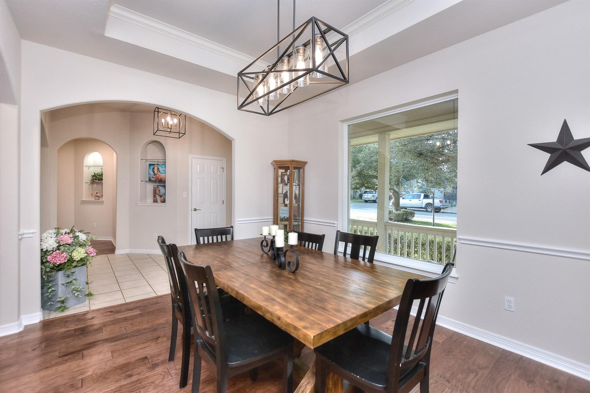 111 Pecos CT — photo 4