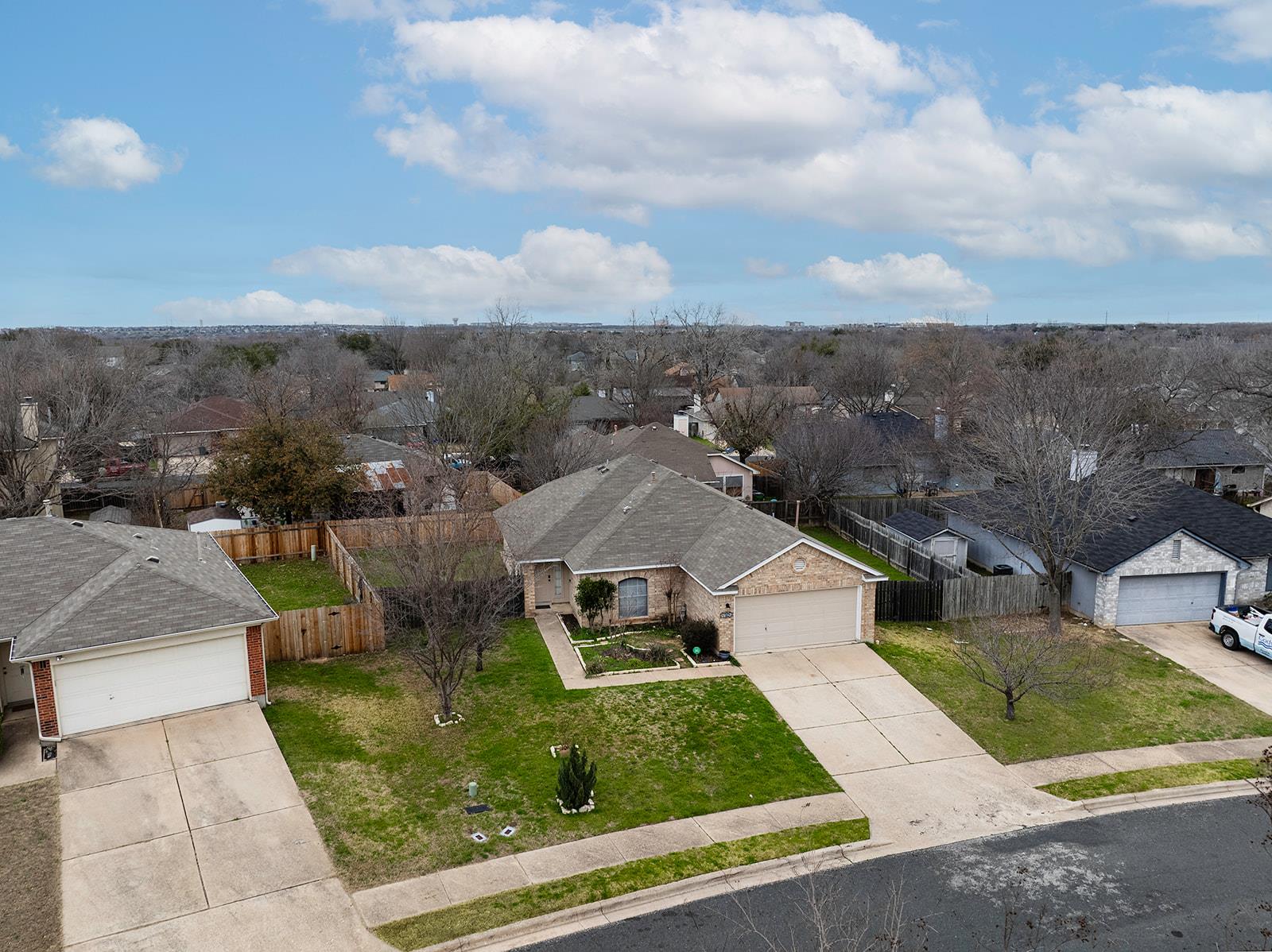1704 Verbena WAY — photo 3