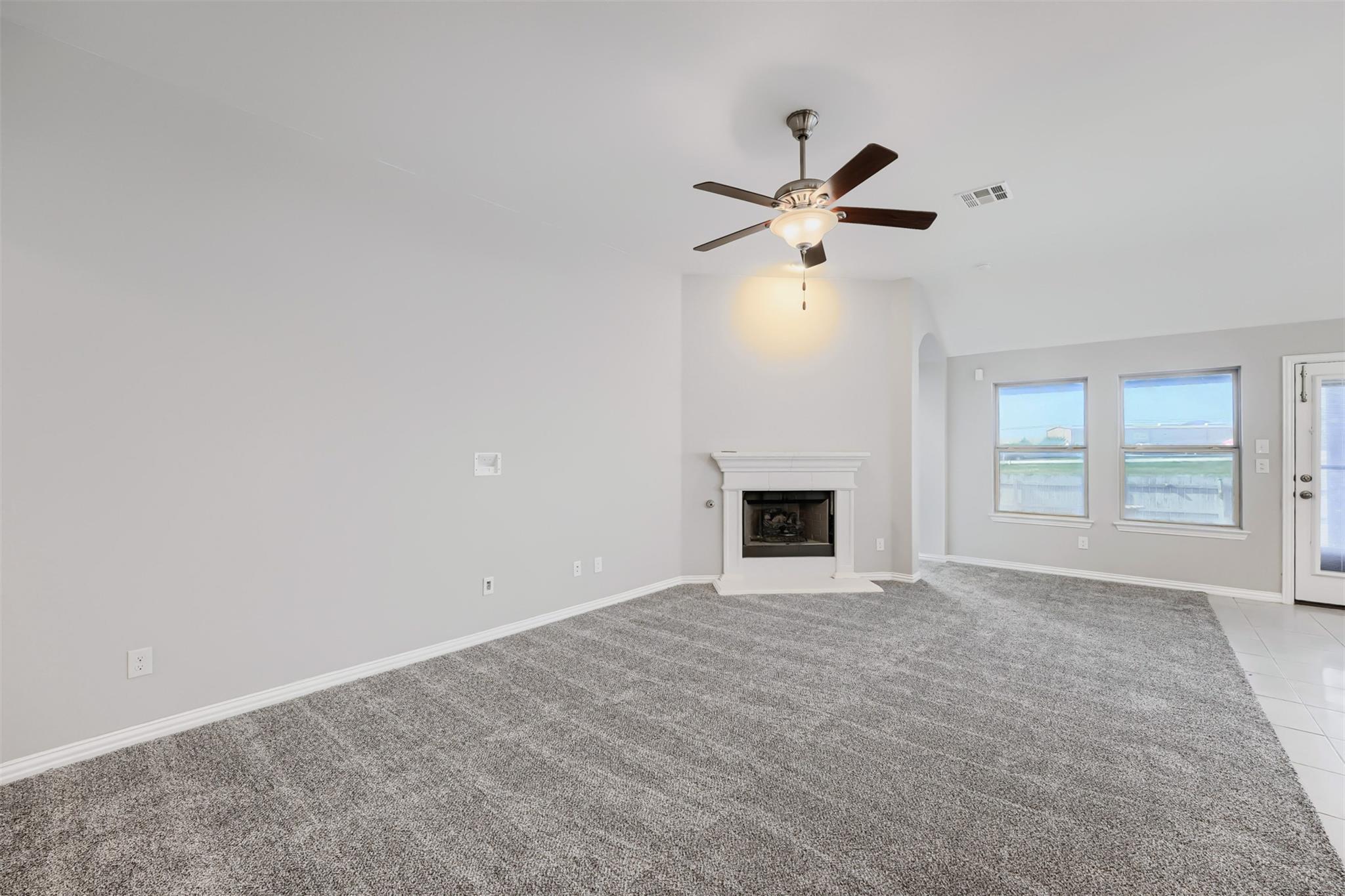 5636 Corsica LOOP — photo 5