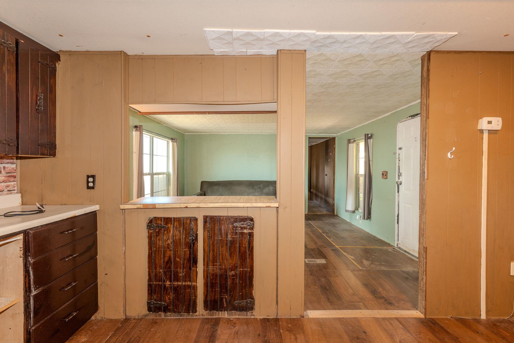 204 Regina DR — photo 3