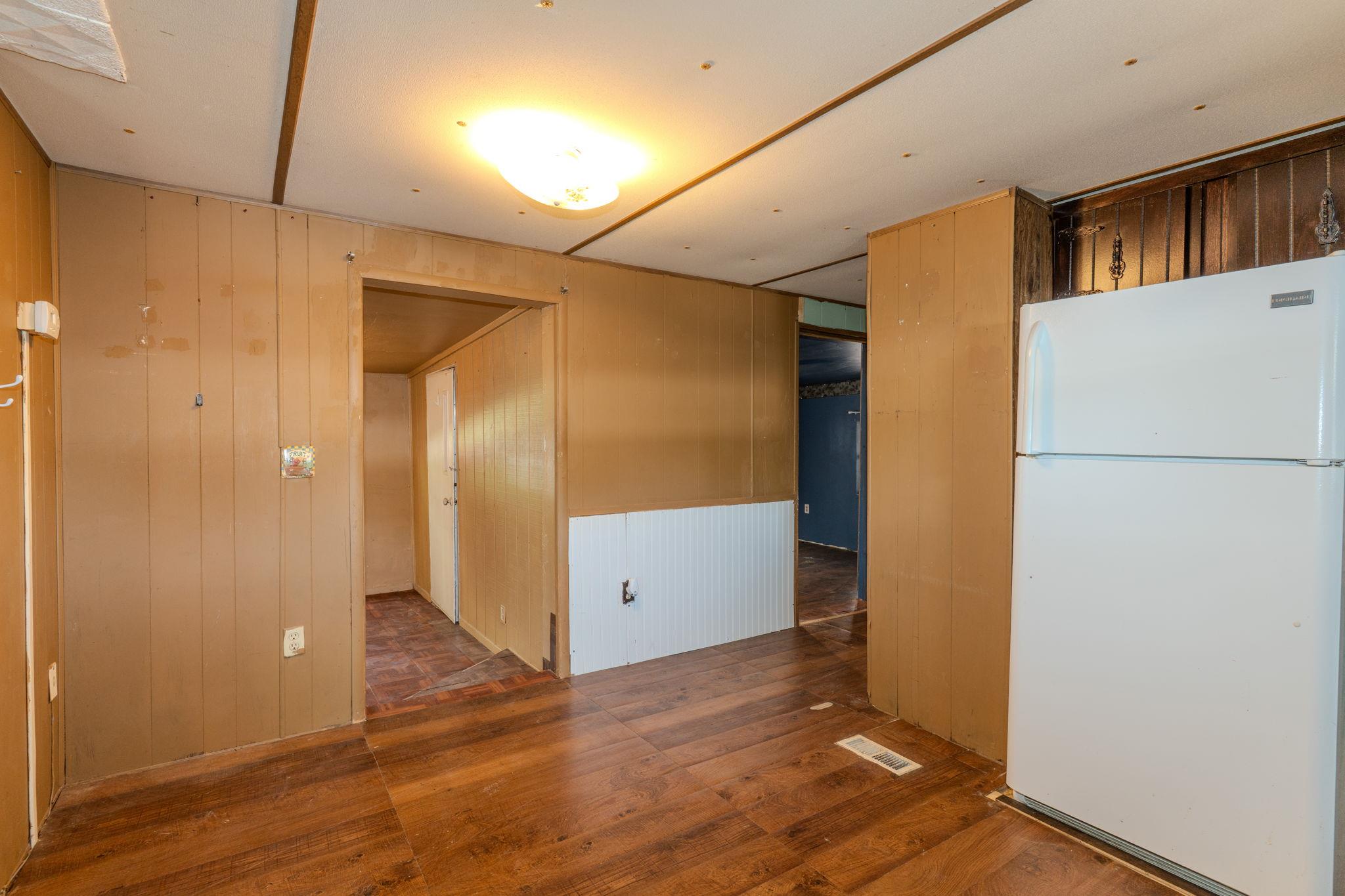 204 Regina DR — photo 4