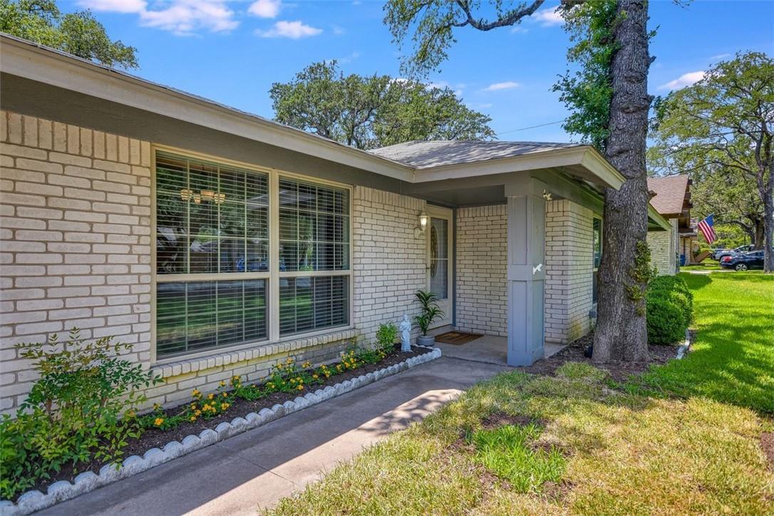 11012 Alhambra DR — photo 5