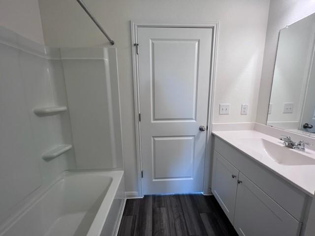 130 Rubrum RD — photo 4