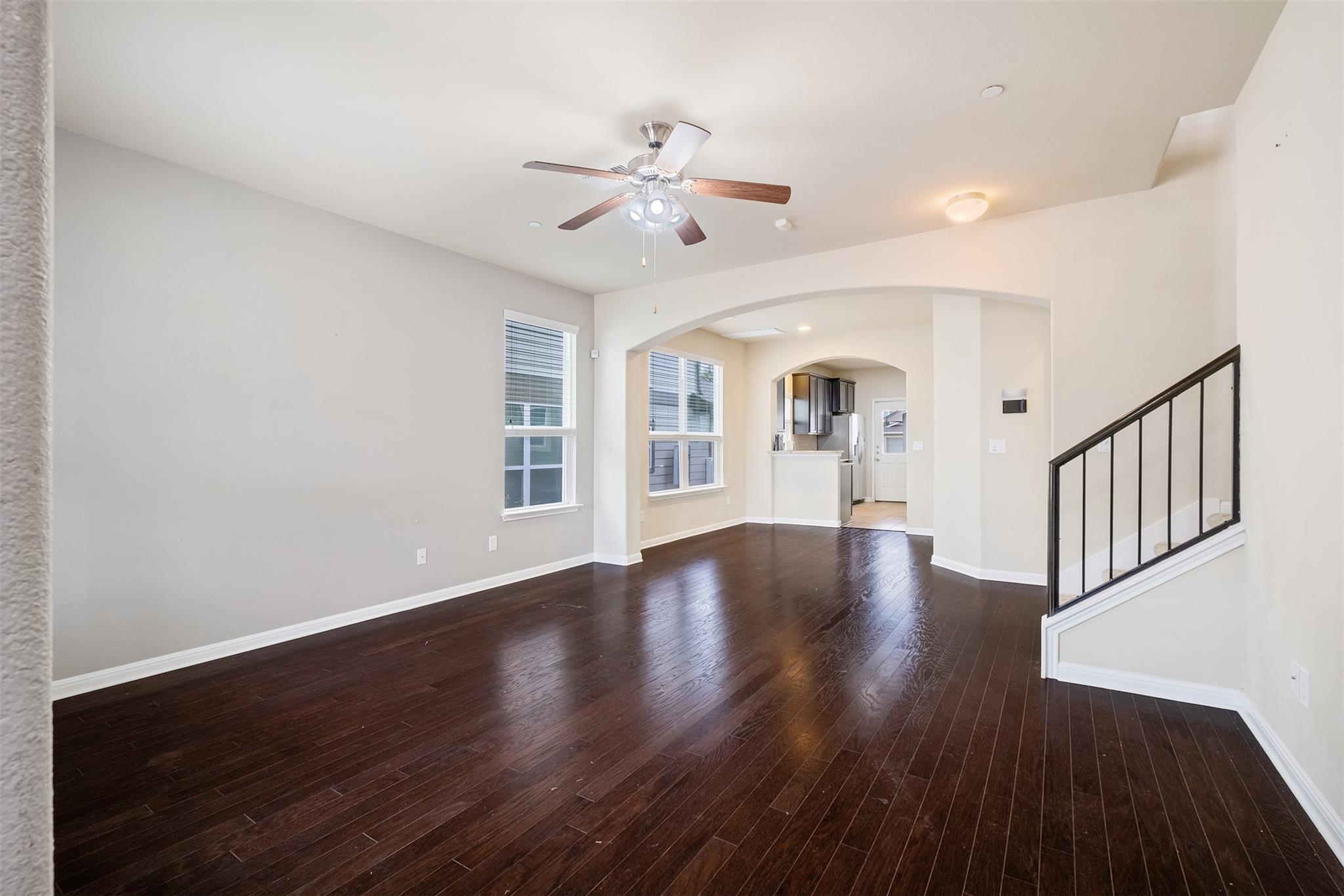 730 Lost Pines LN — photo 4