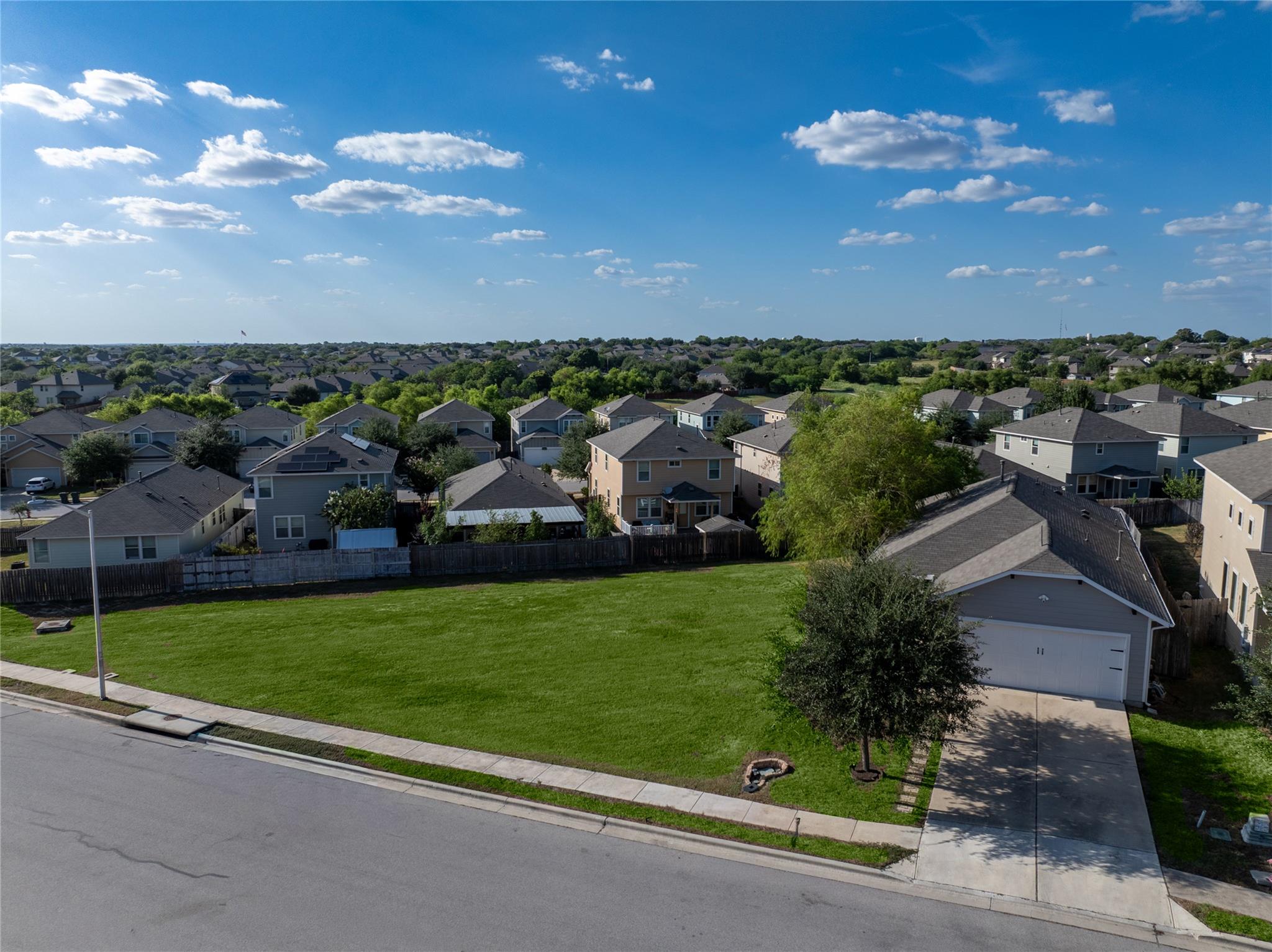 326 Pearl WAY — photo 3