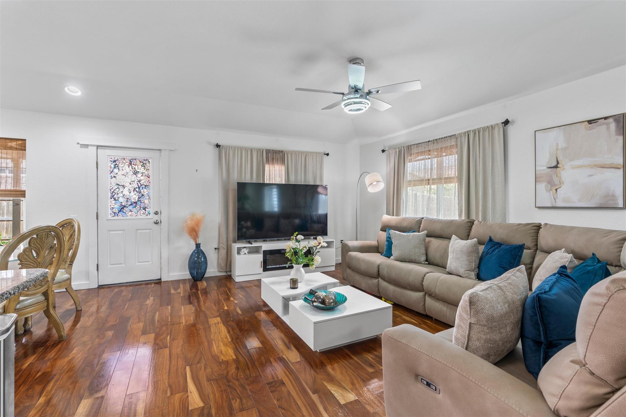 13701 Harrisglenn DR — photo 3