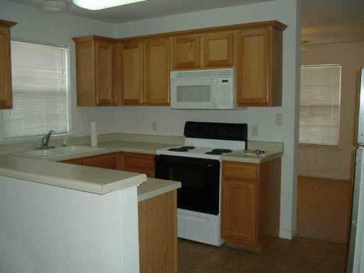 154 Shady Bluff DR — photo 4