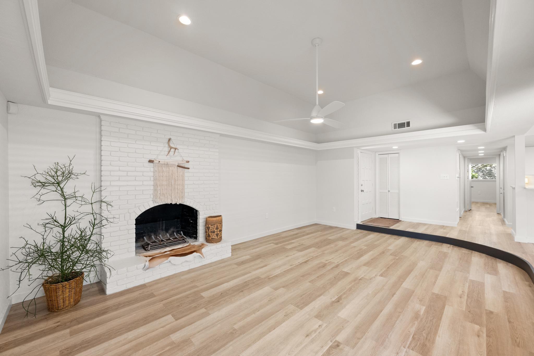 3204 Maywood Ave
