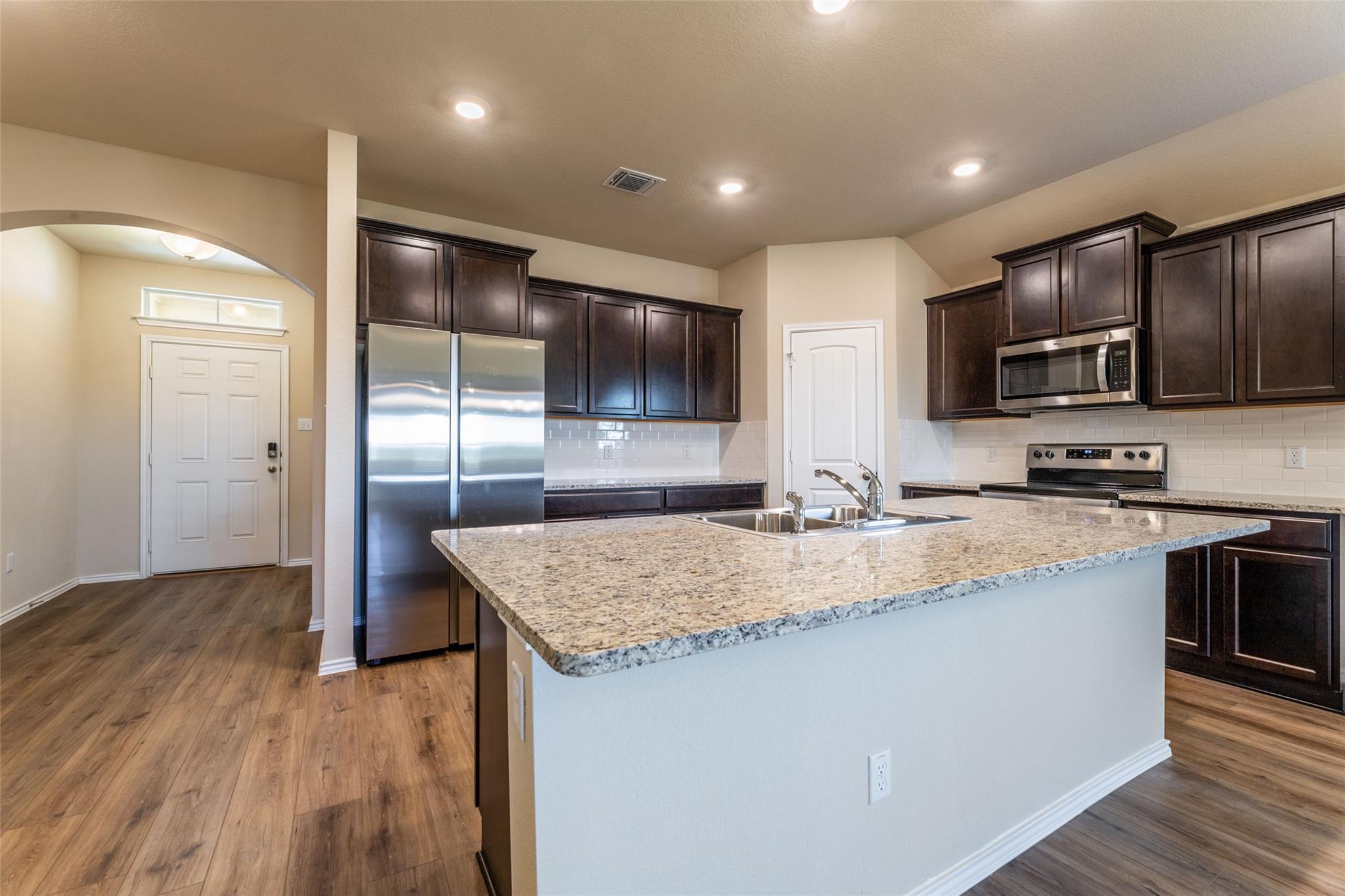 125 Break Ave — photo 3