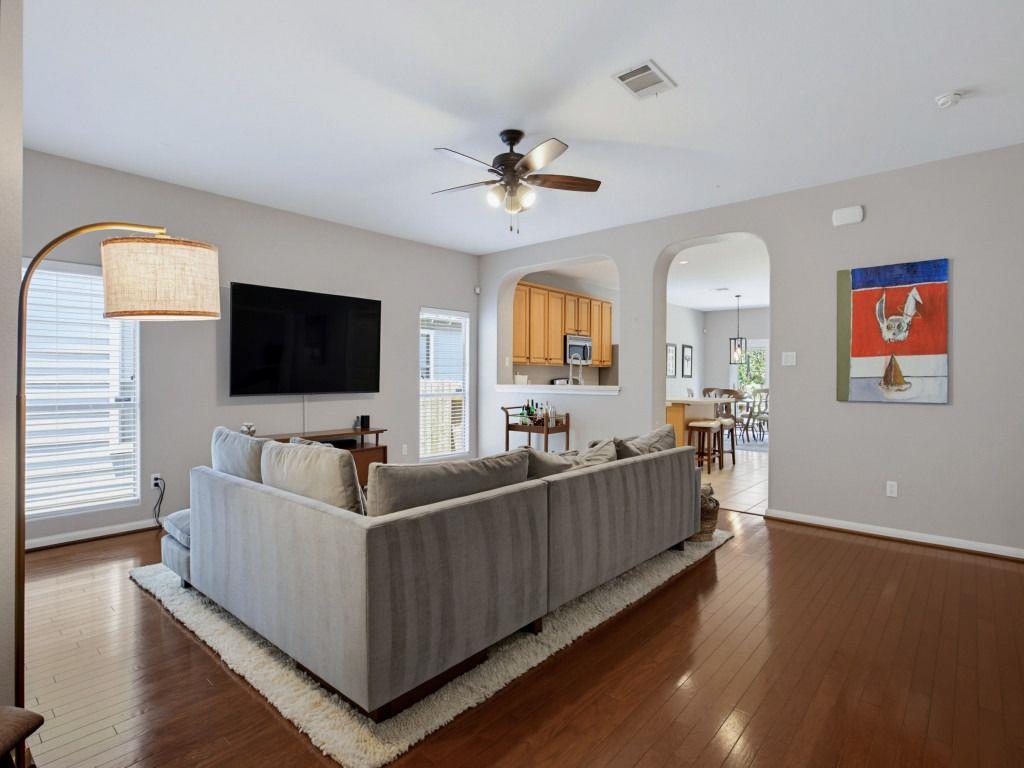 2404 INDEPENDENCE DR — photo 4