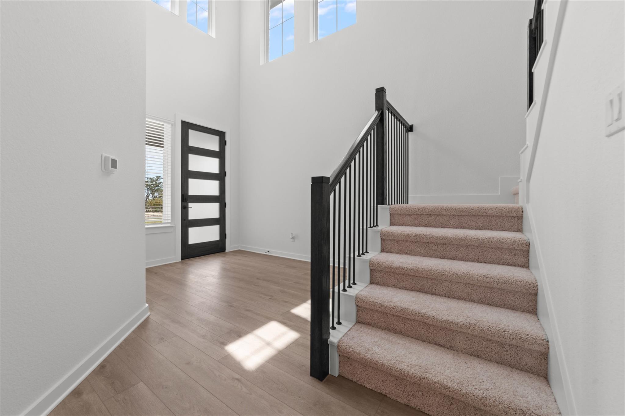 1129 Roger Hanks PKWY — photo 3