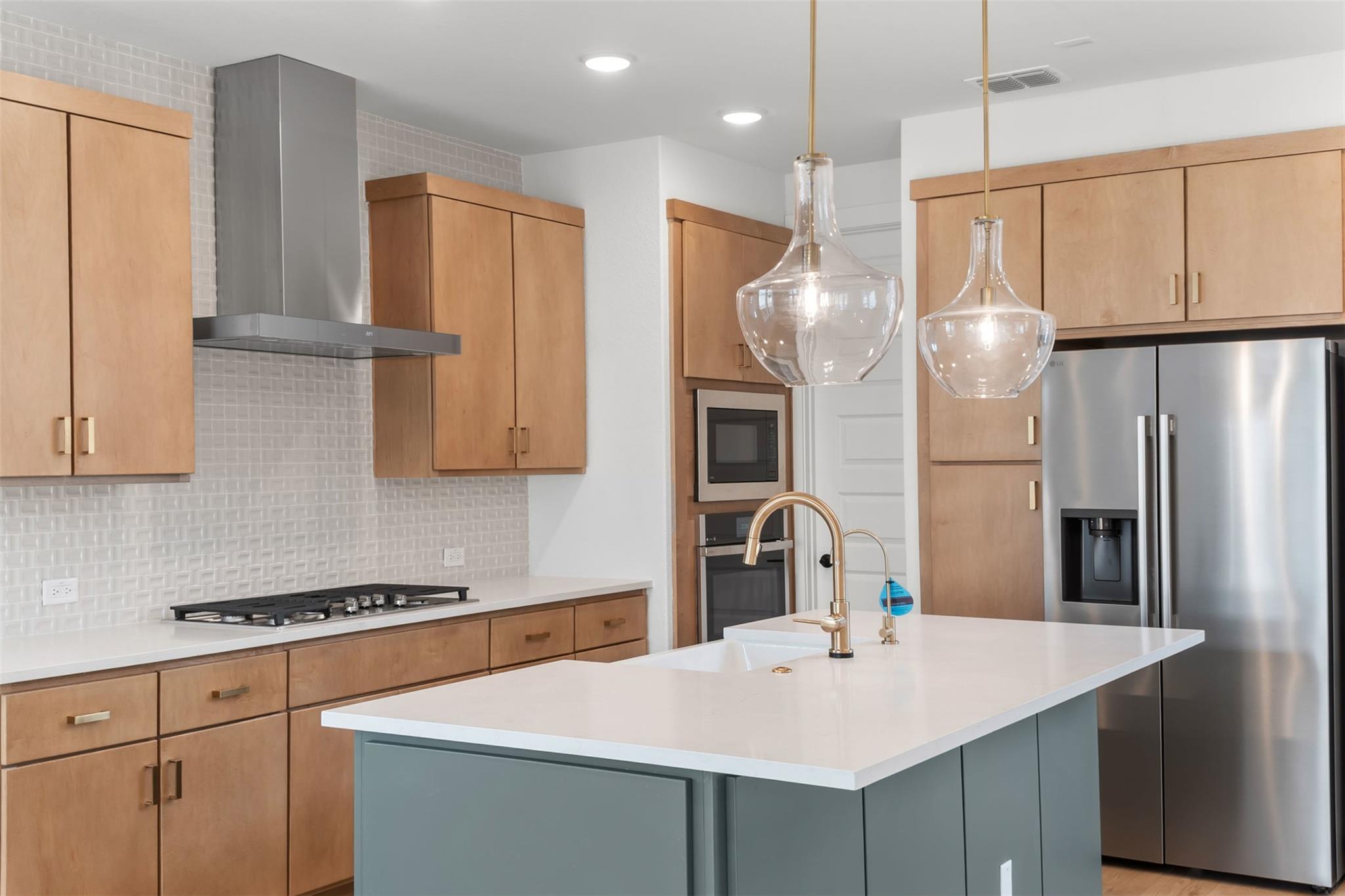 1129 Roger Hanks PKWY — photo 5