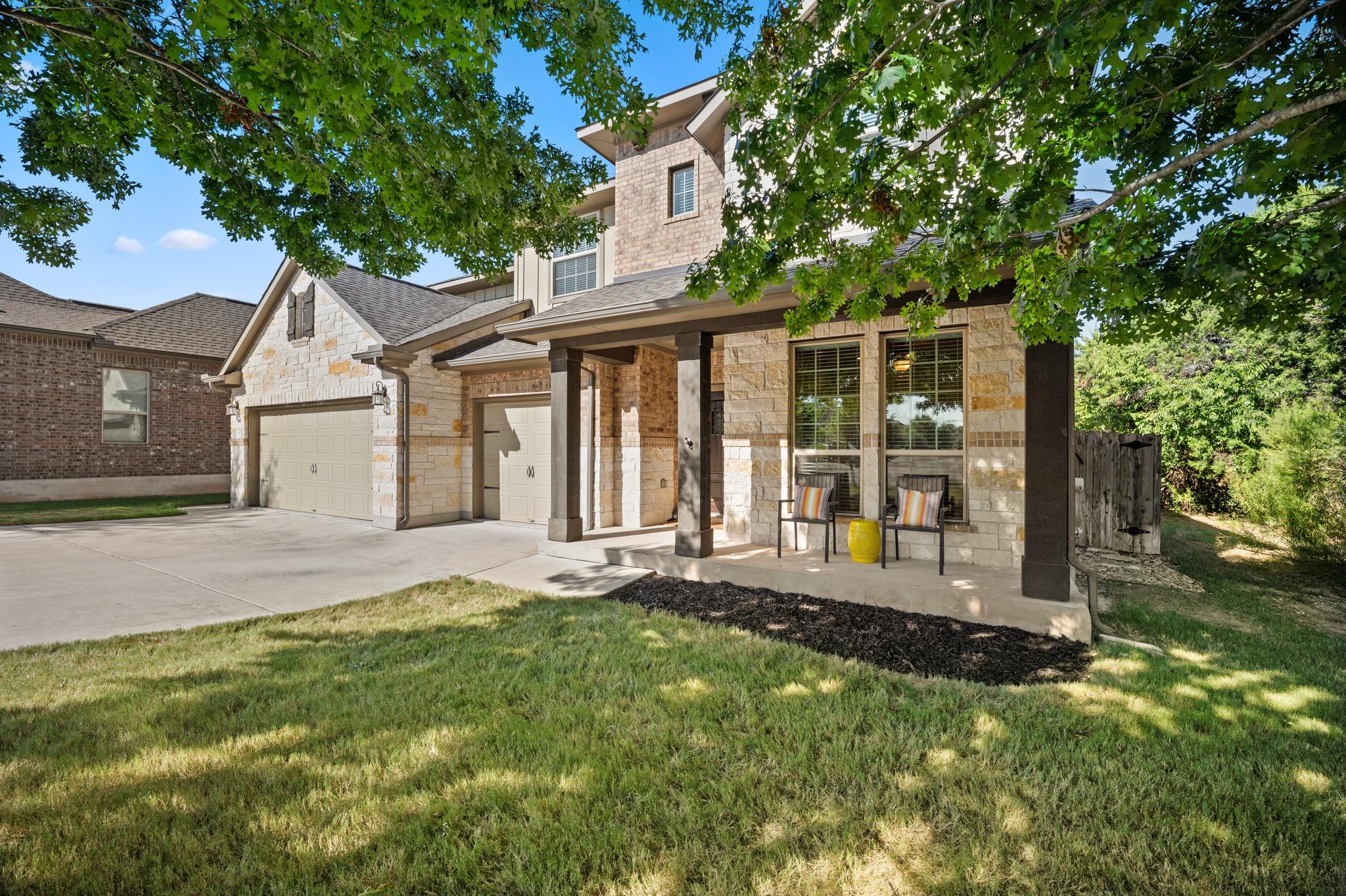 221 Vouvray ST — photo 3