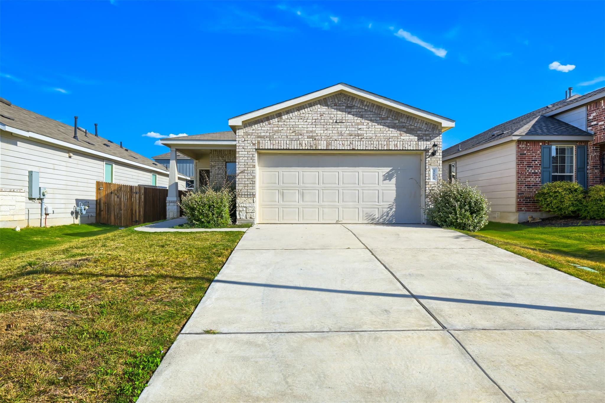 324 Harper LN