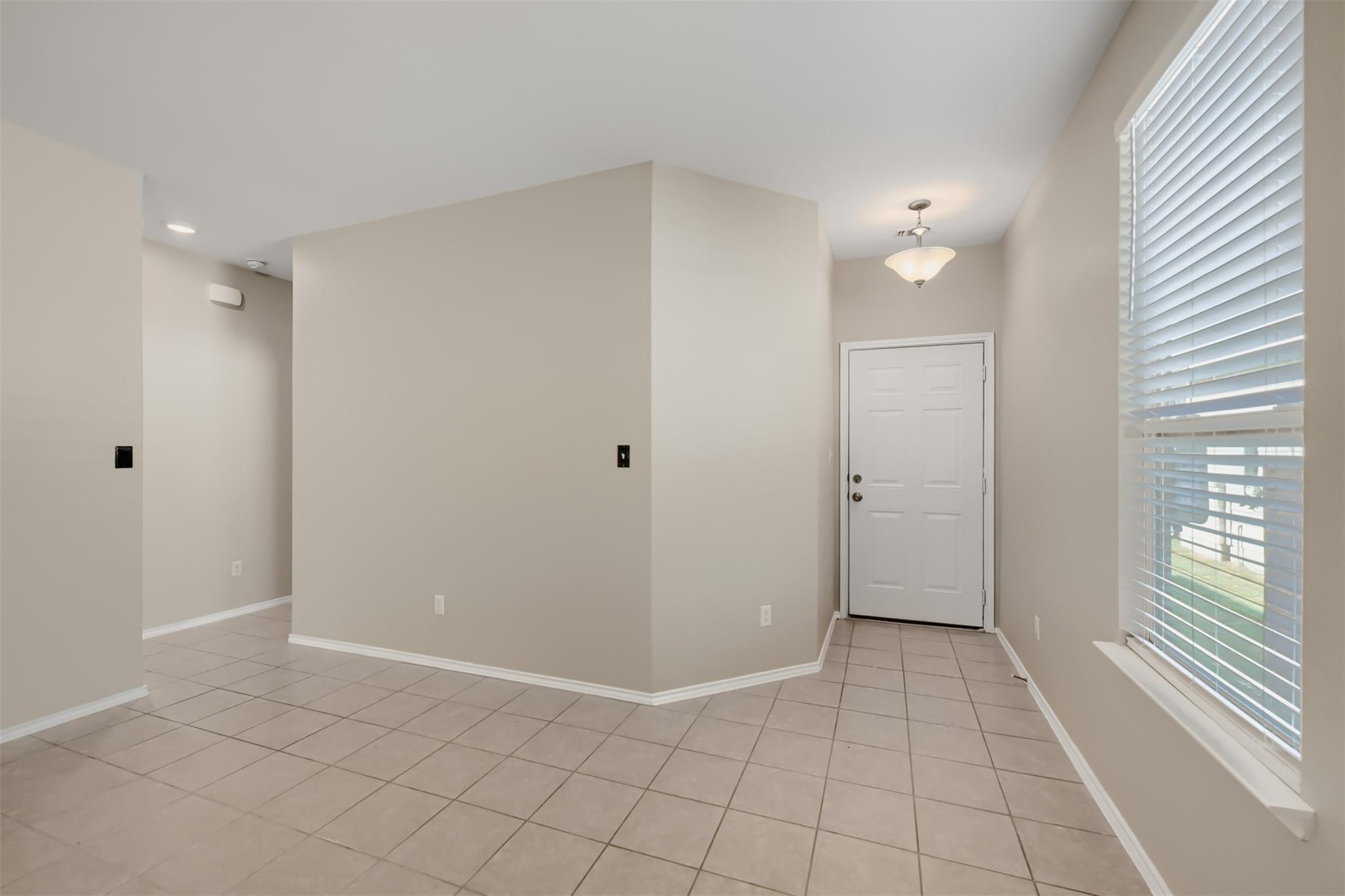 324 Harper LN — photo 4