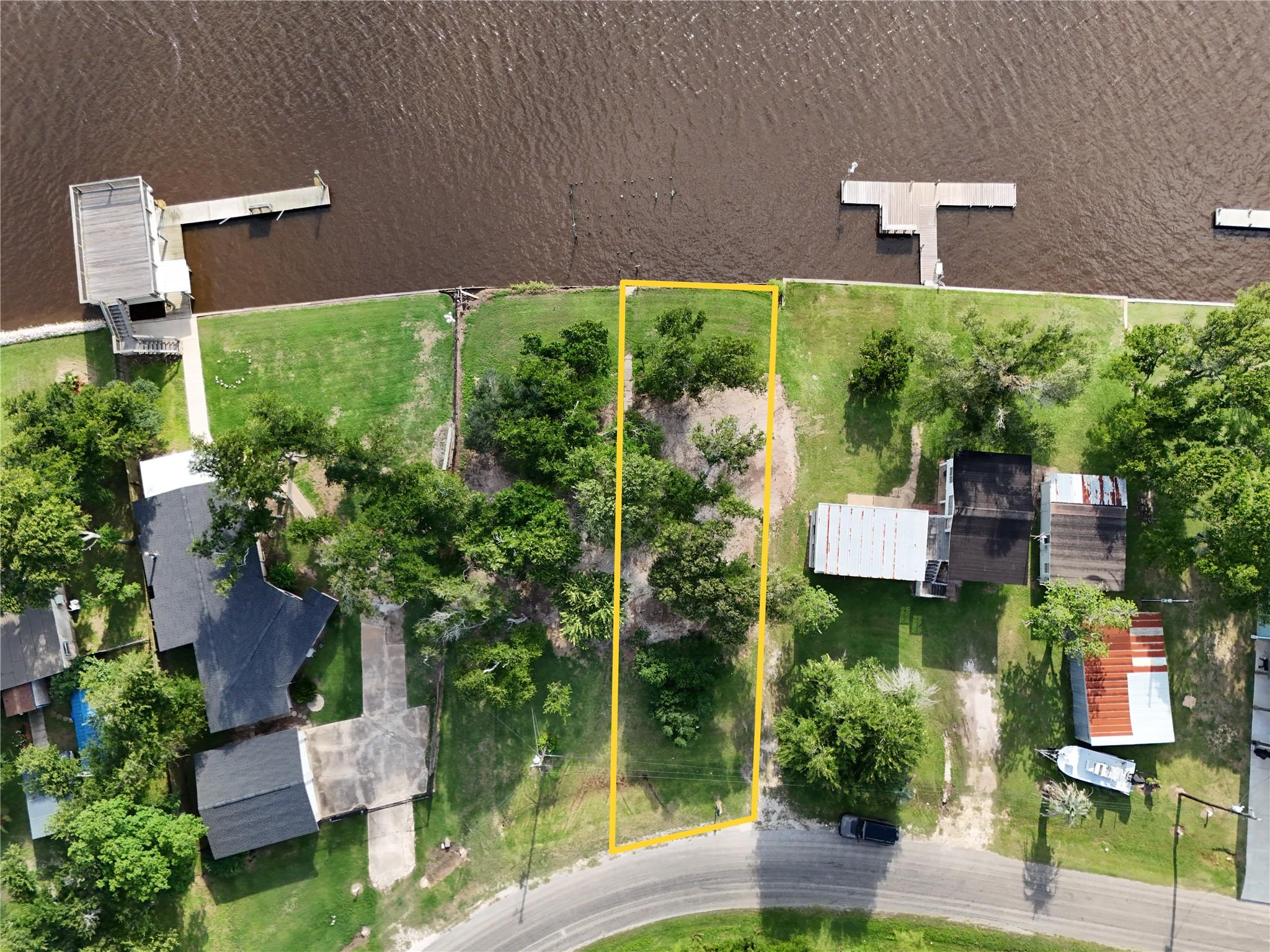 1828 Creekside DR — photo 4