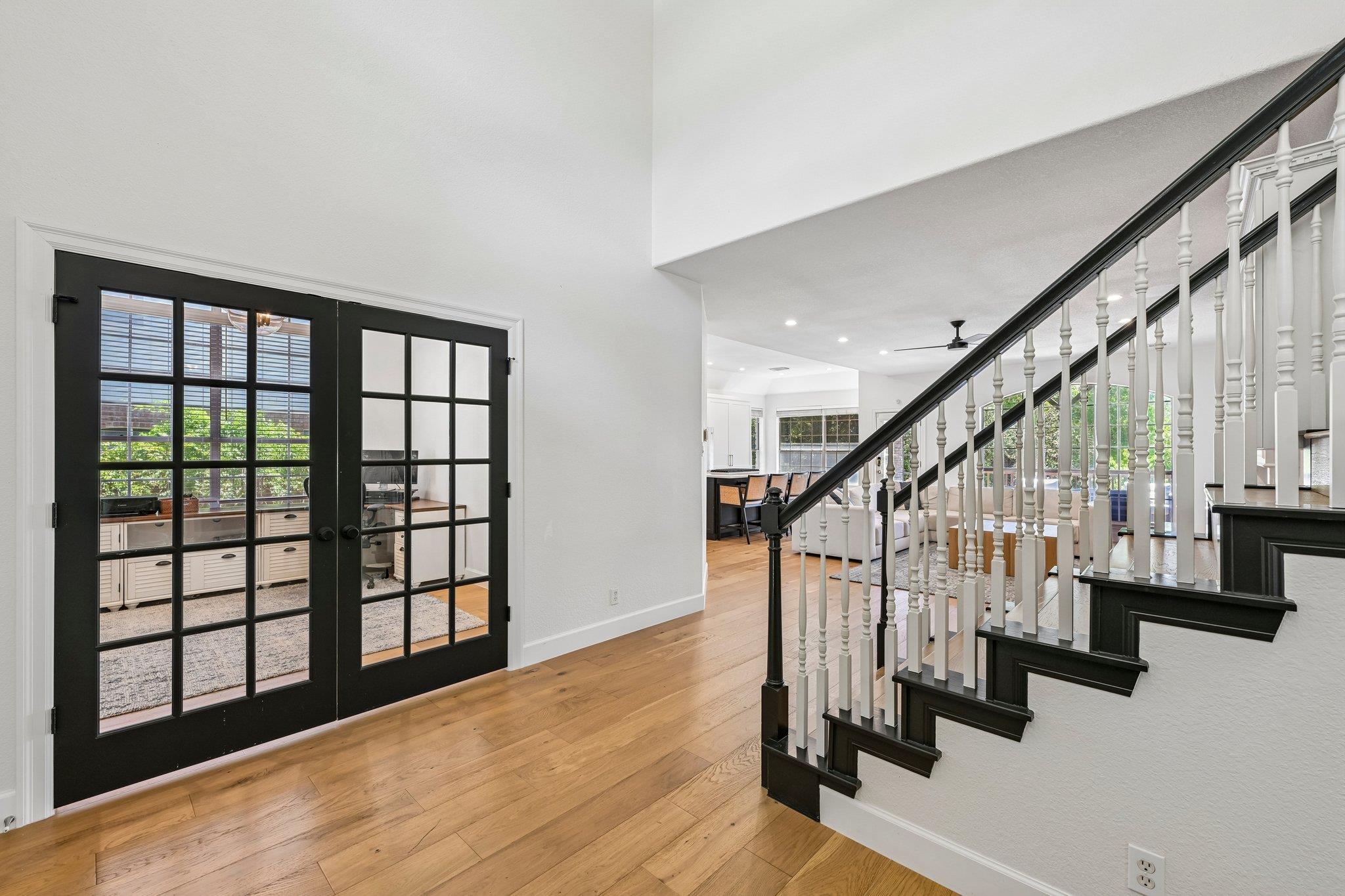 10021 Planters Woods DR — photo 4