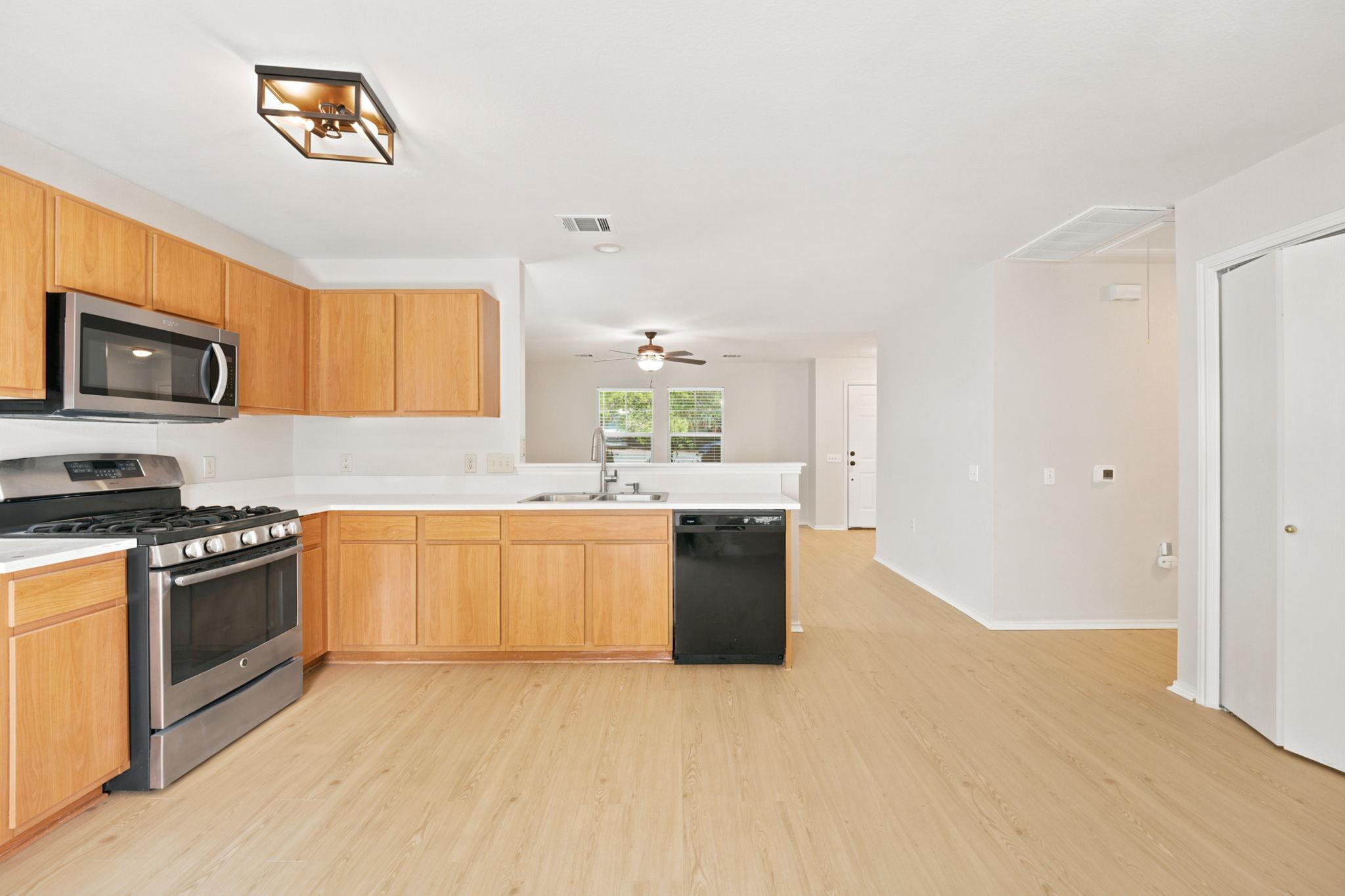 11809 Briarcreek LOOP — photo 3