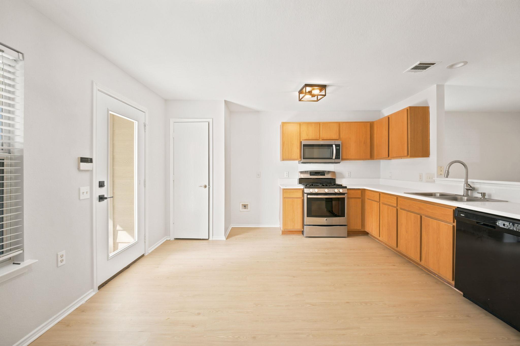 11809 Briarcreek LOOP — photo 4