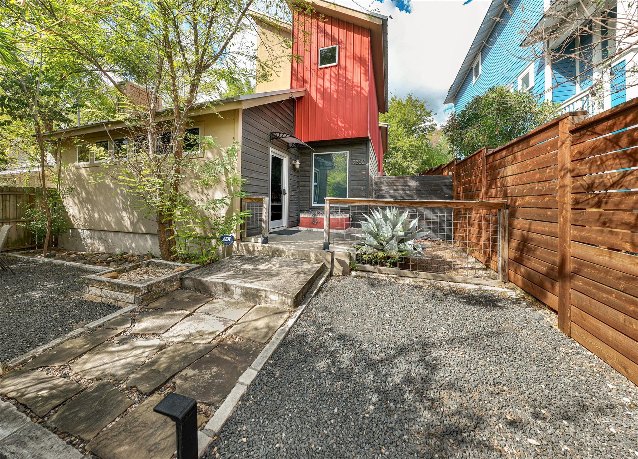 2302 9th ST — photo 3