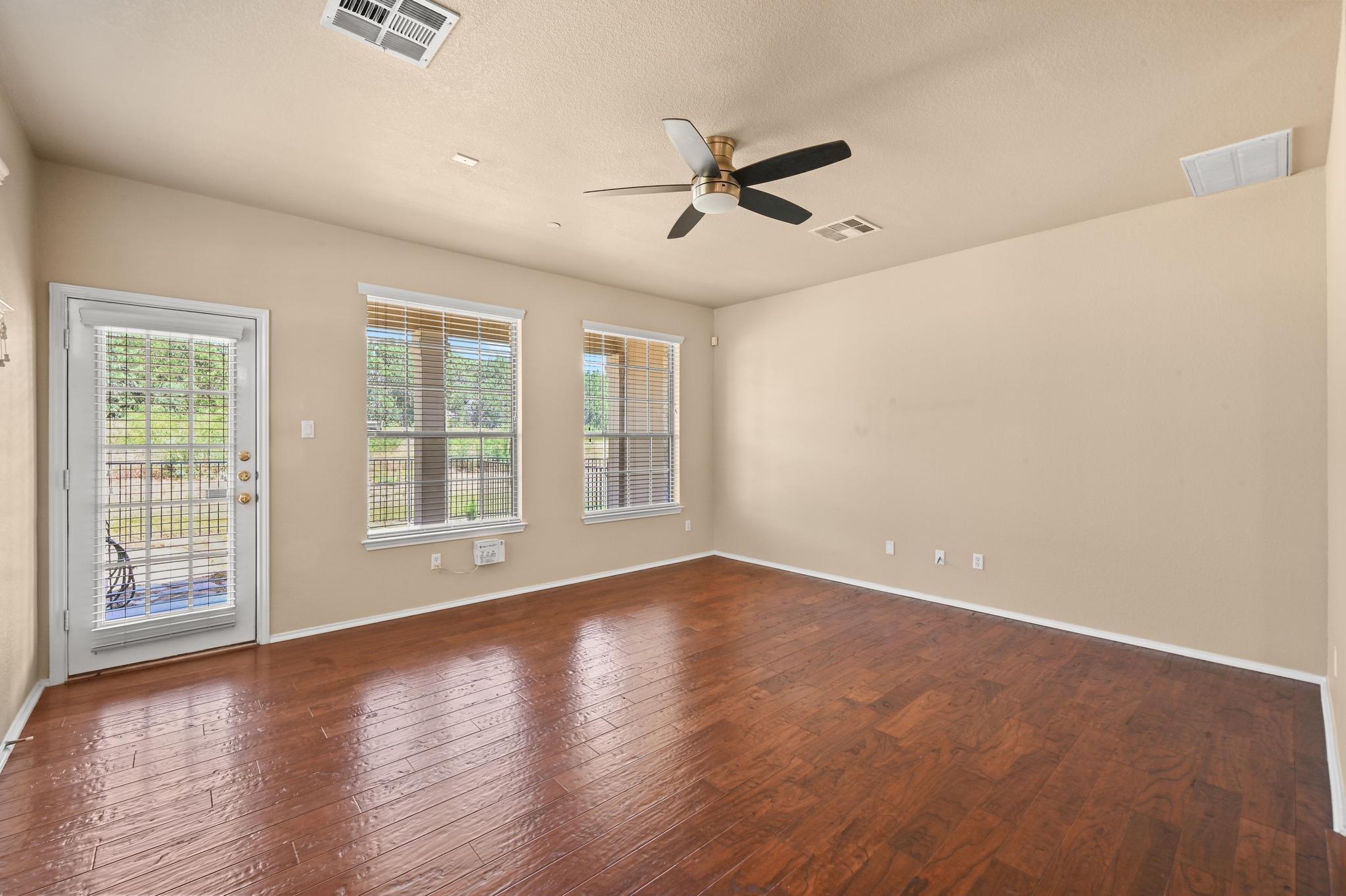 9201 Brodie LN #502 — photo 3