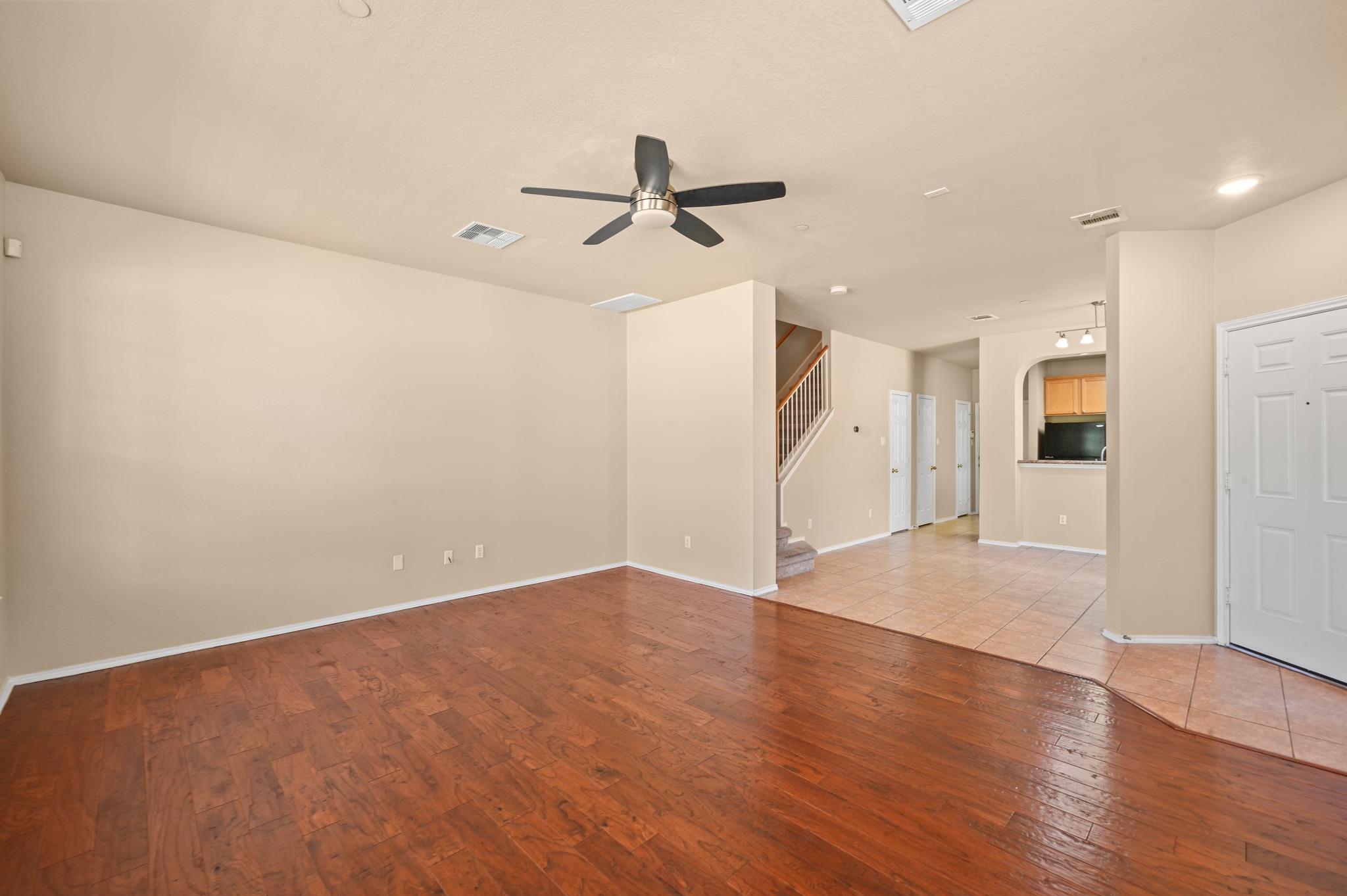9201 Brodie LN #502 — photo 5