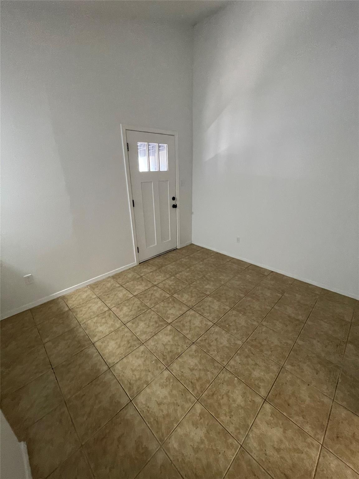 2410 Longview ST #301 — photo 3