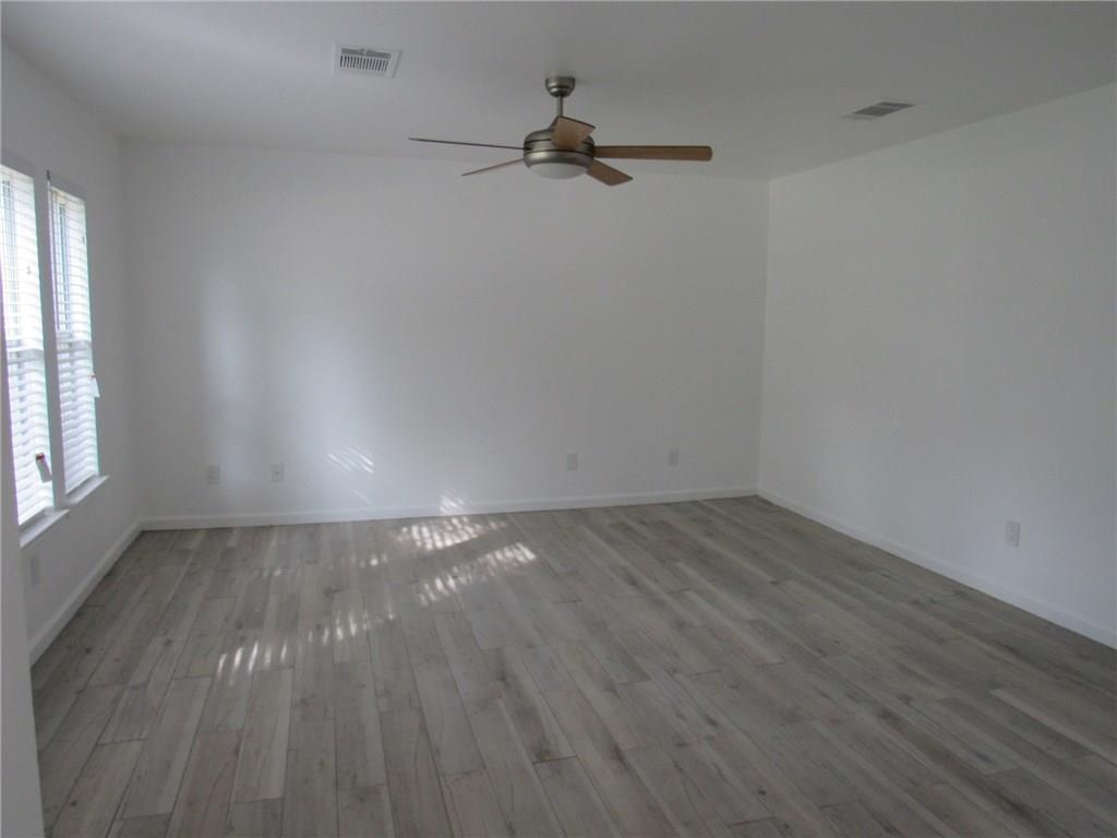 2107 Deer Creek TRL — photo 3