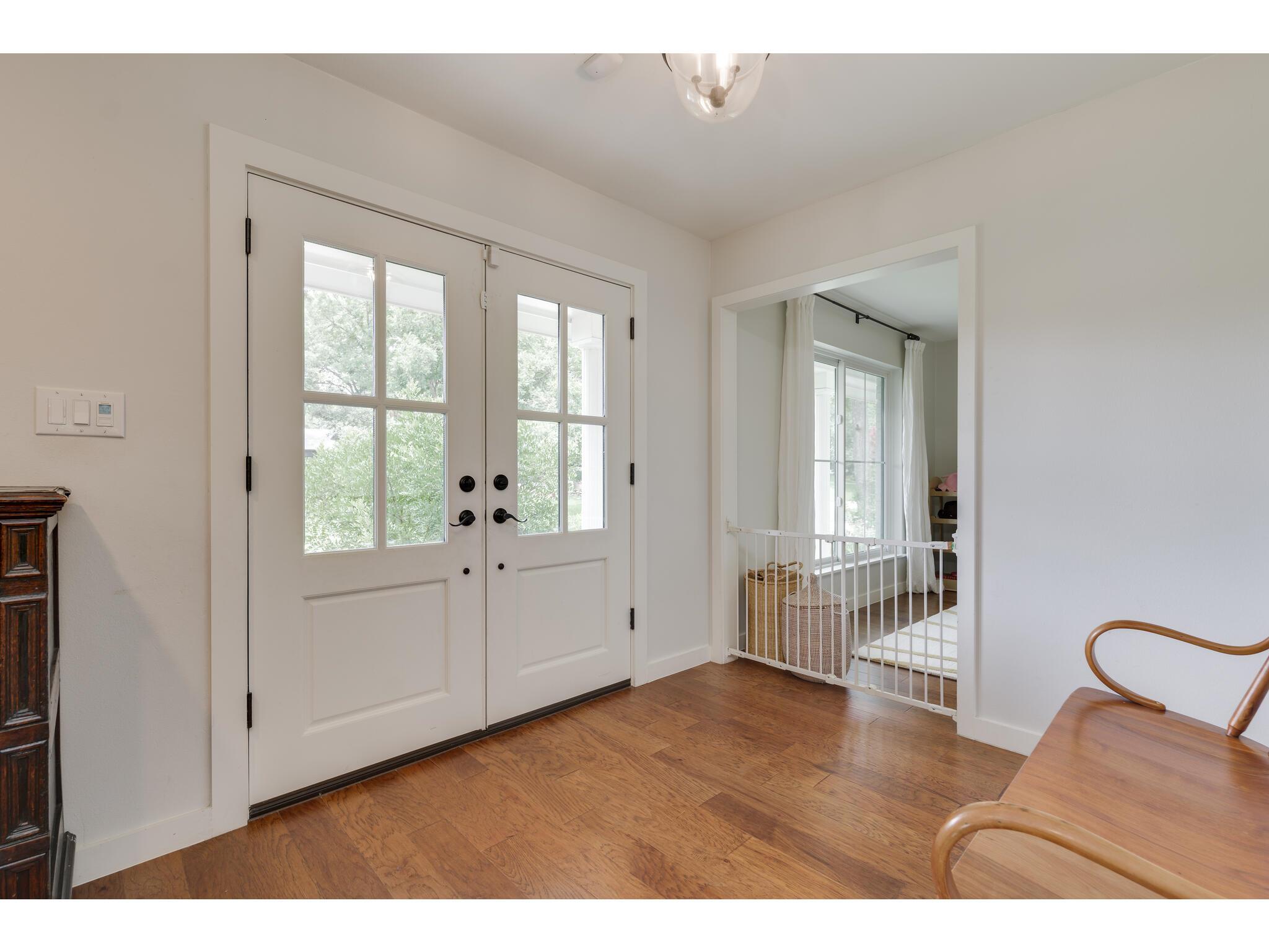 8700 Mountainwood CIR — photo 4