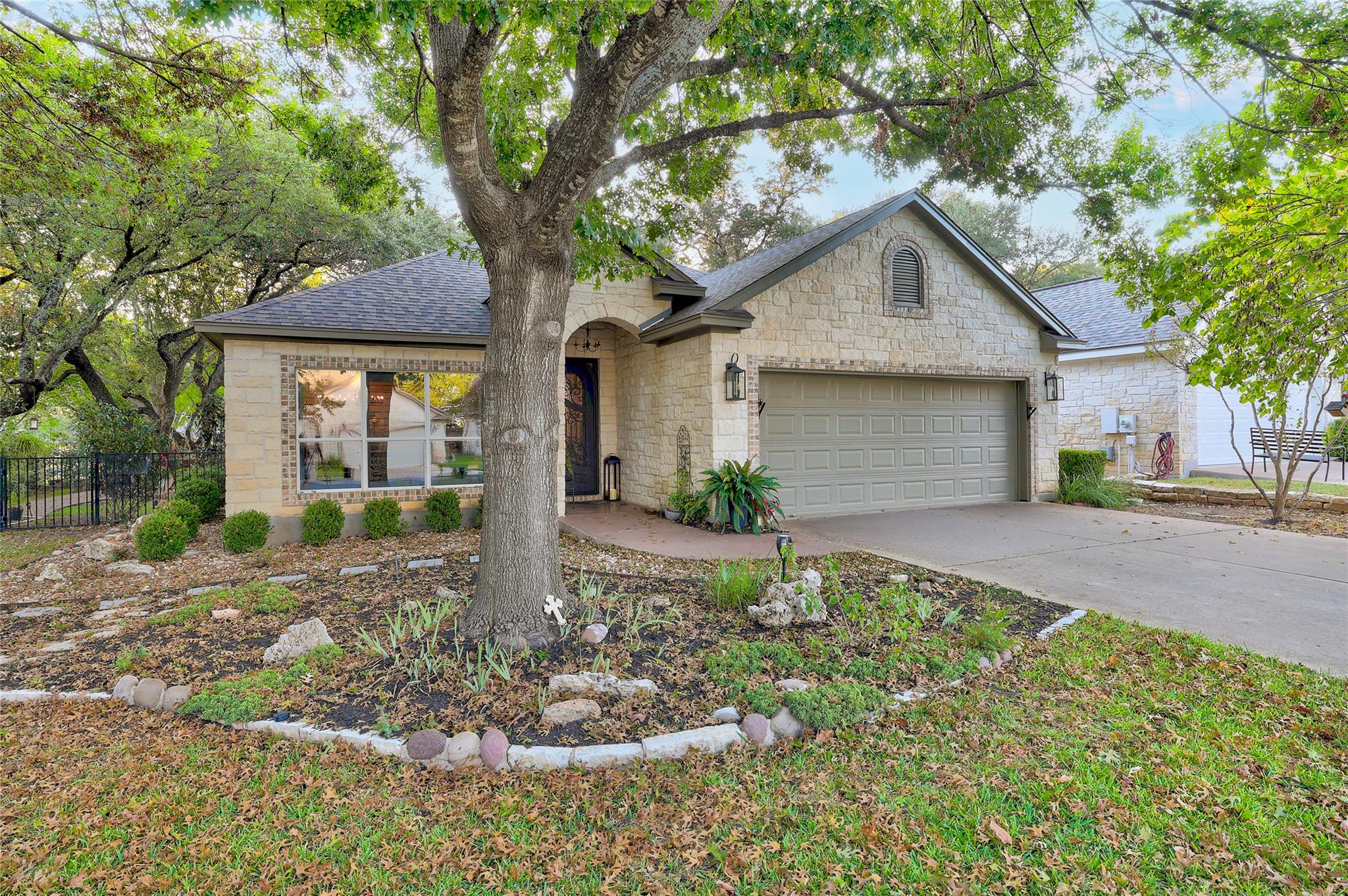 111 Brazos DR