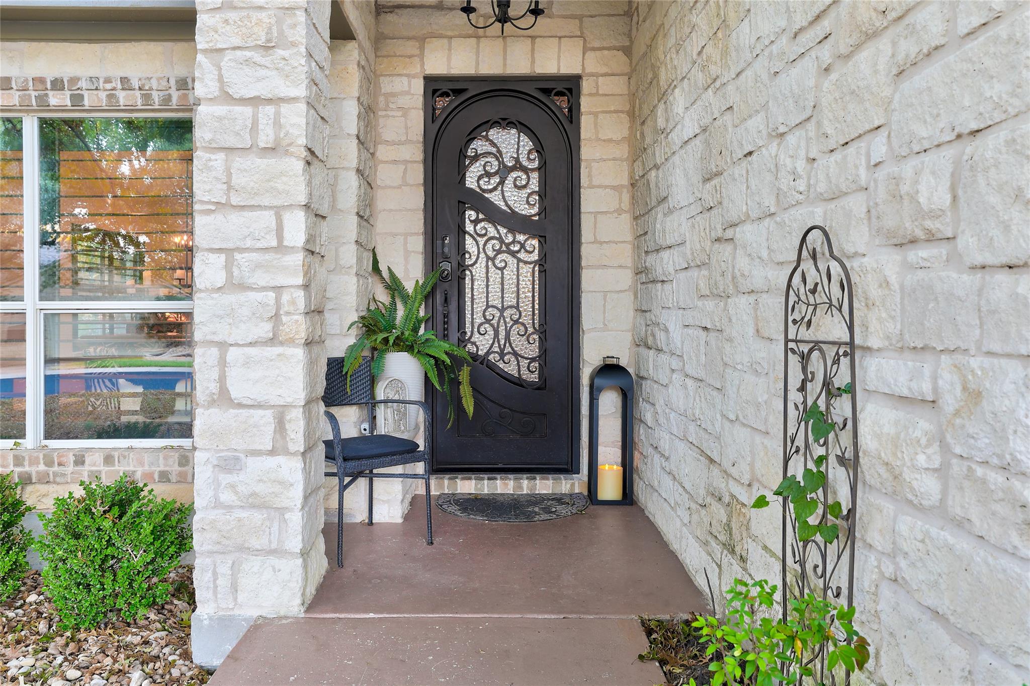 111 Brazos DR — photo 5