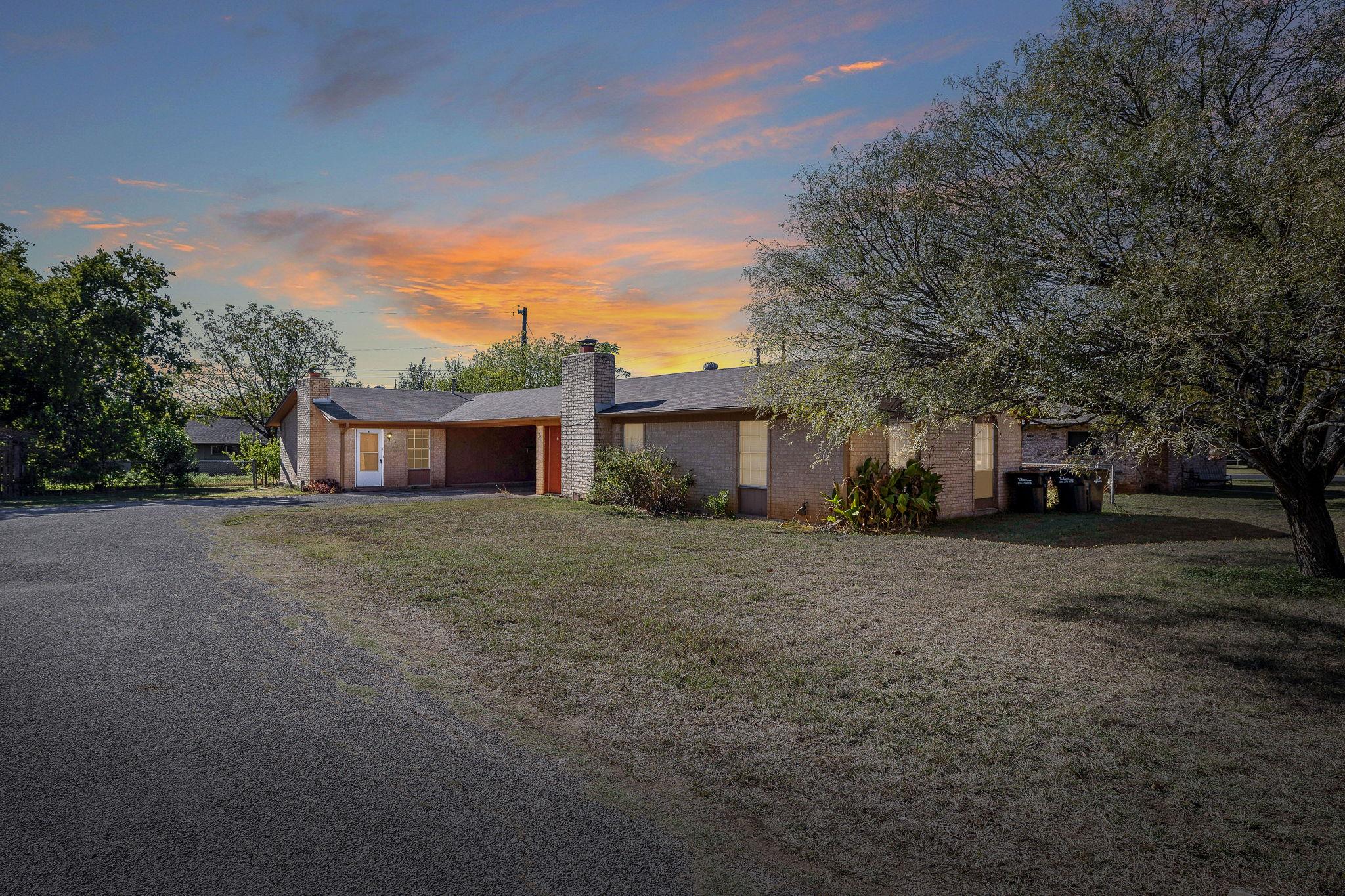 2402 Cottonwood DR