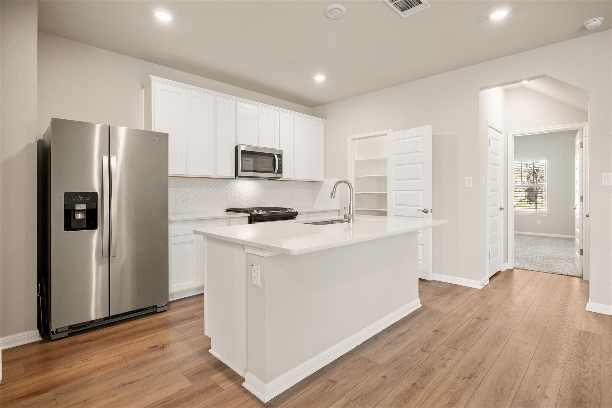 202 Fairmeadow Downs DR — photo 4