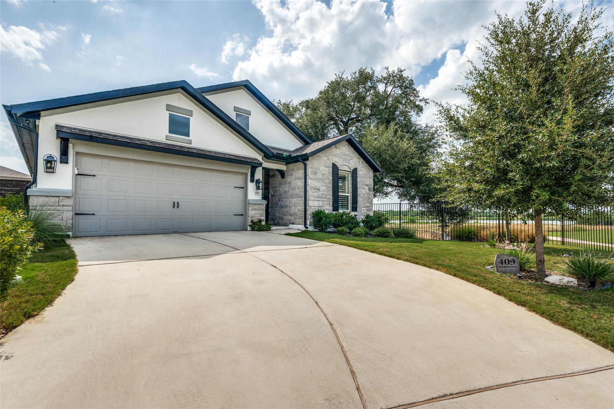 409 Gridiron CV — photo 4