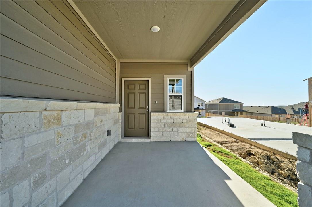 147 Longstraw DR — photo 4